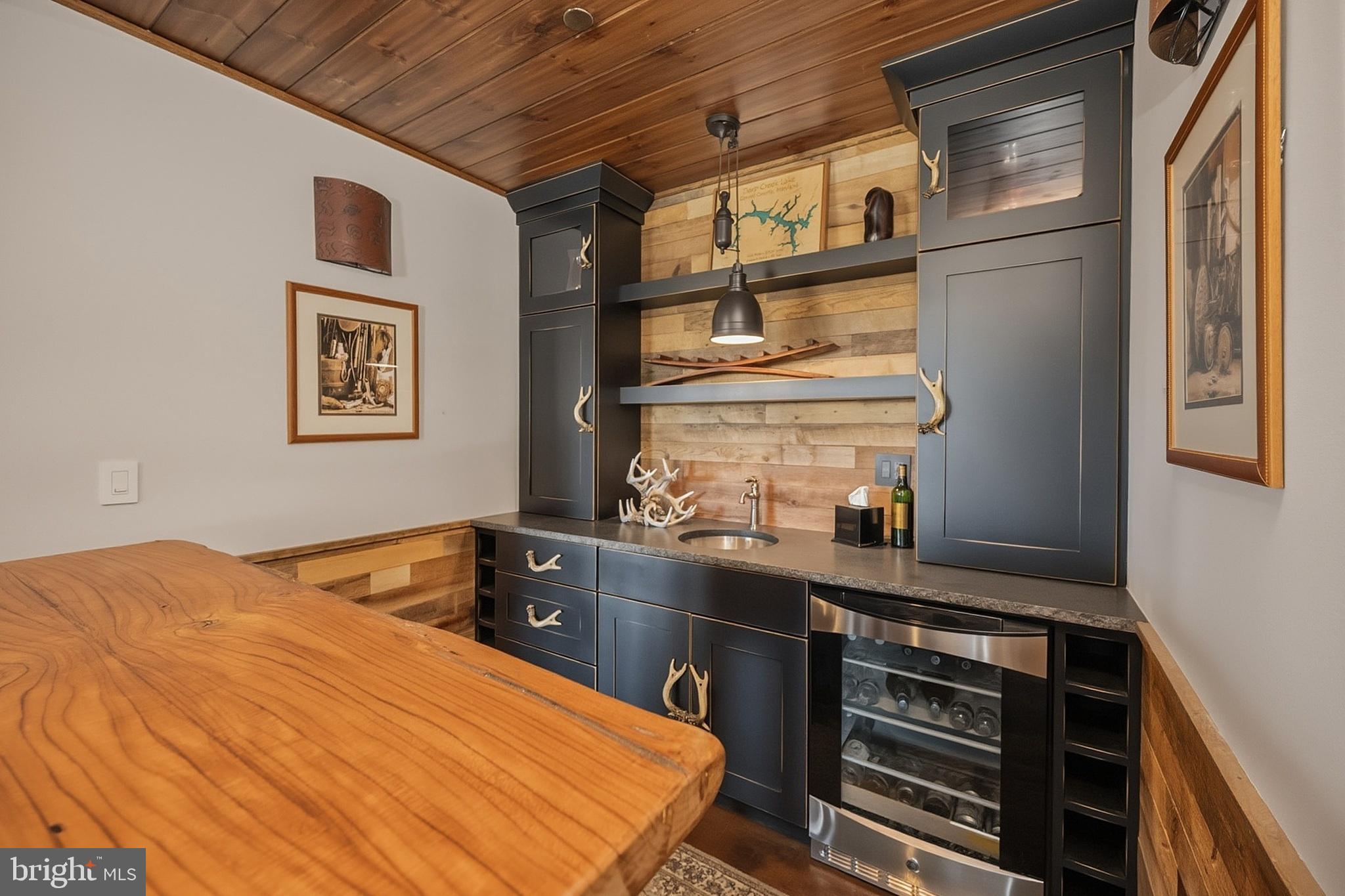 WATERSIDE AT WISP - Residential