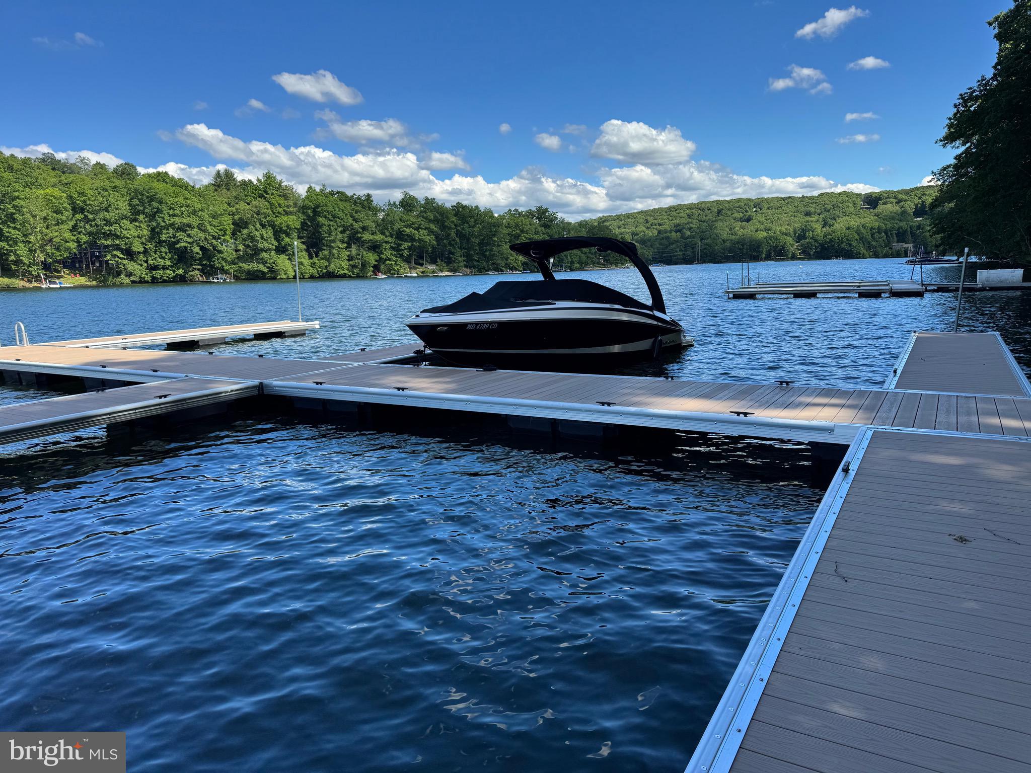 WATERSIDE AT WISP - Residential