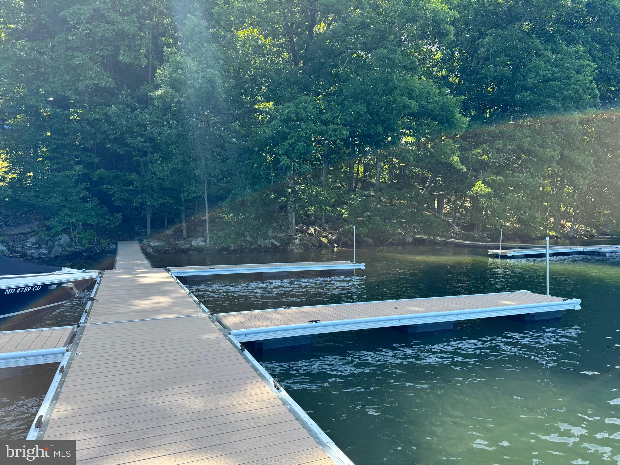 WATERSIDE AT WISP - Residential