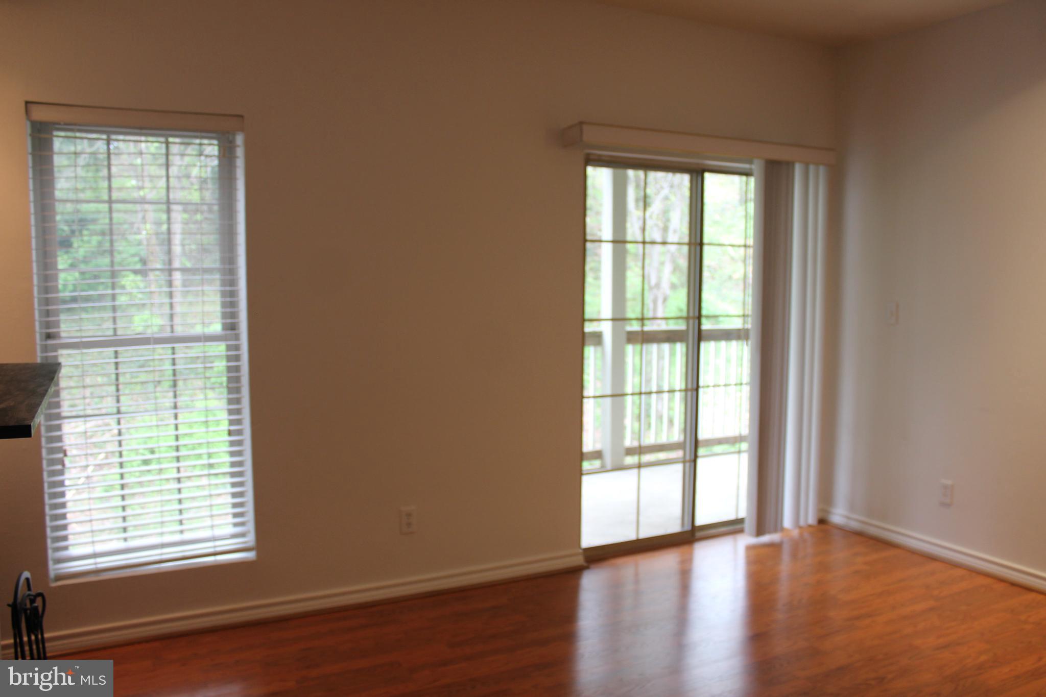 PENDERBROOK SQUARE CONDOMINIUMS - Residential Lease