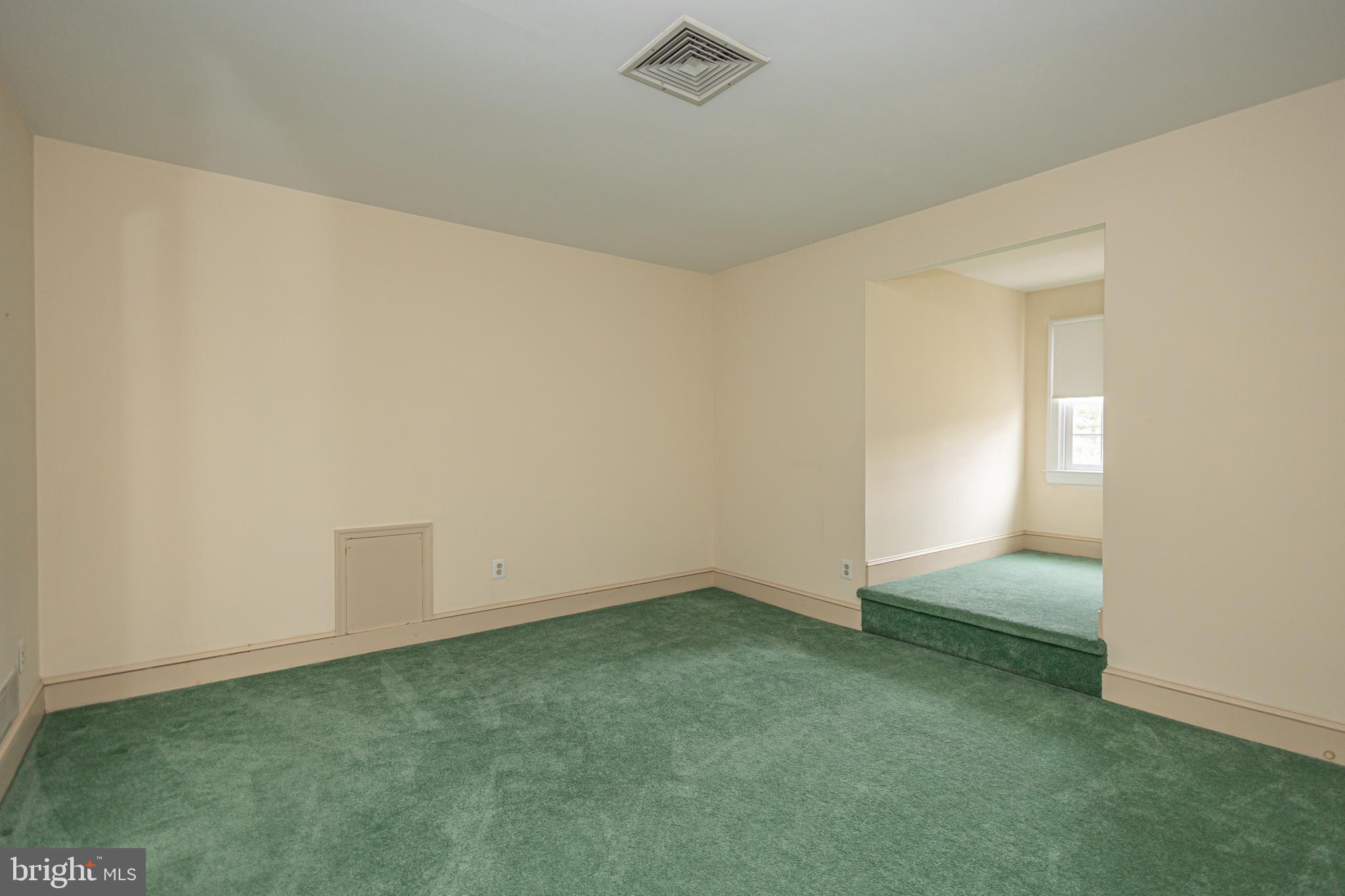 WASHINGTON MDWS - Residential