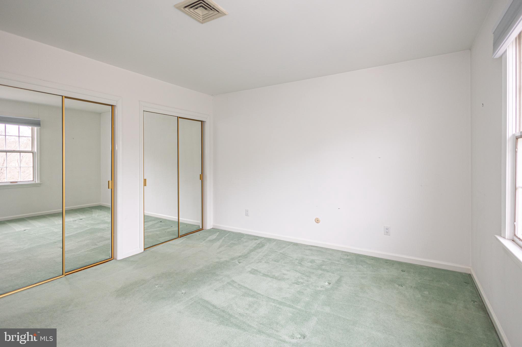 WASHINGTON MDWS - Residential