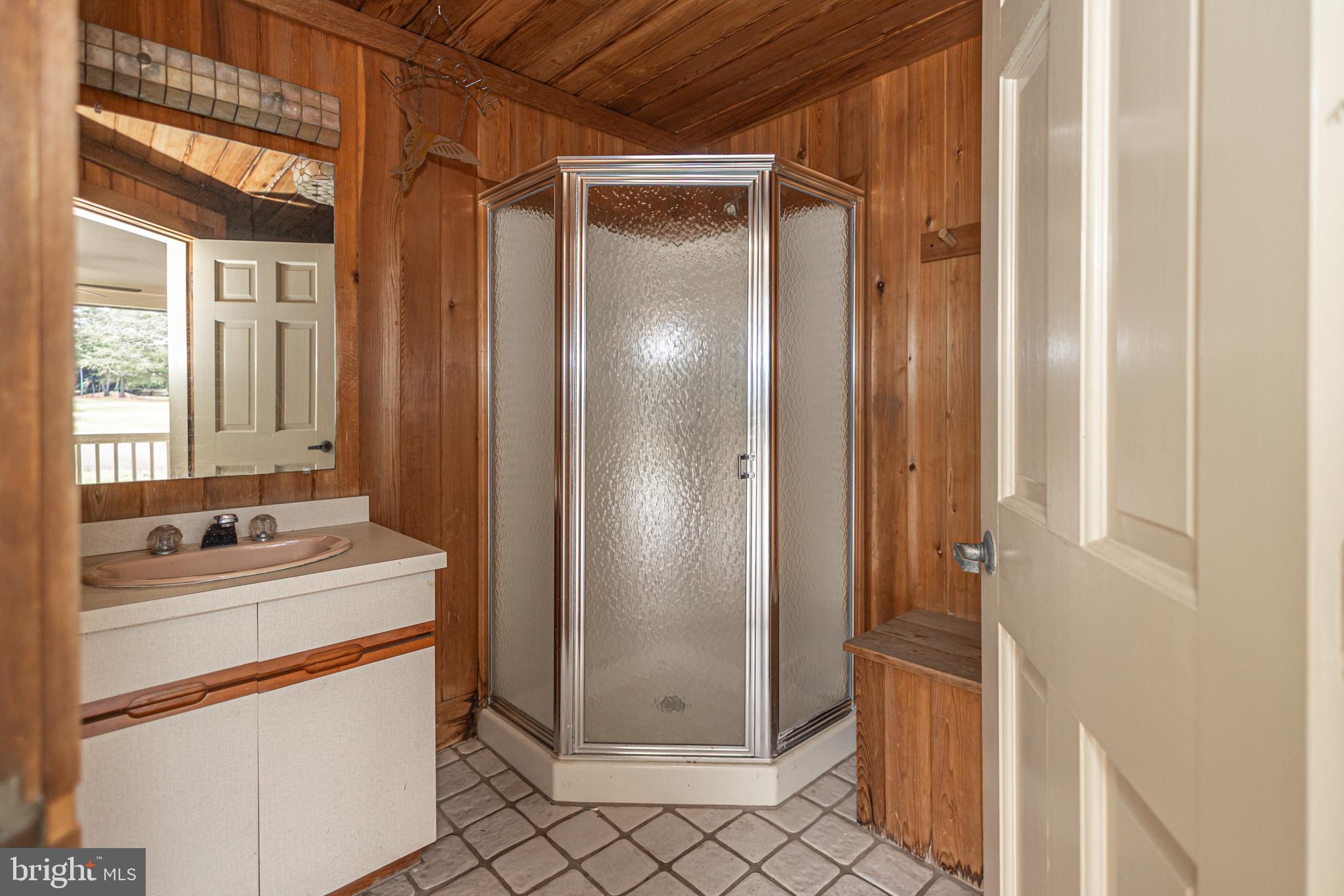 WASHINGTON MDWS - Residential