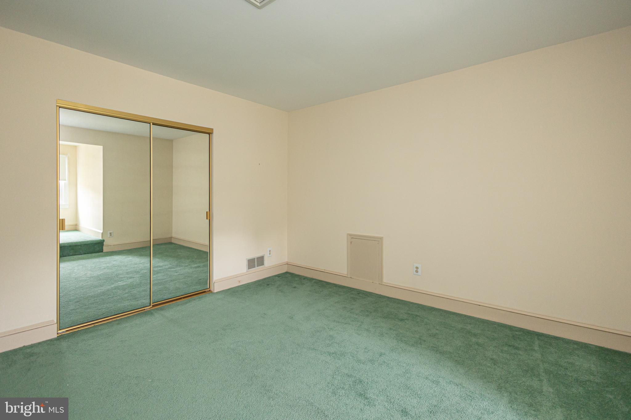 WASHINGTON MDWS - Residential