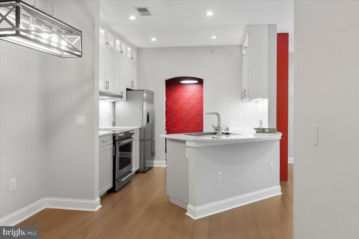 Discover urban convenience and comfort in this stylish 2-bedroom, 2-bathroom apartment located in the heart of downtown Charlottesville. Situated at 720 Walker Square, Unit 2B, this residence offers:

    Prime Location: Enjoy easy access to shops, restaurants, and entertainment venues within walking distance.
    Modern Interior: Bright and airy living spaces complemented by large windows and contemporary finishes.
    Kitchen: Fully equipped with stainless steel appliances and ample cabinet space.
    Master Suite: Includes a spacious bedroom with an ensuite bathroom.
    Additional Features: In-unit laundry facilities, hardwood floors throughout, and designated parking space.

Experience the convenience of downtown living in this well-maintained apartment. Contact us today to schedule a viewing!