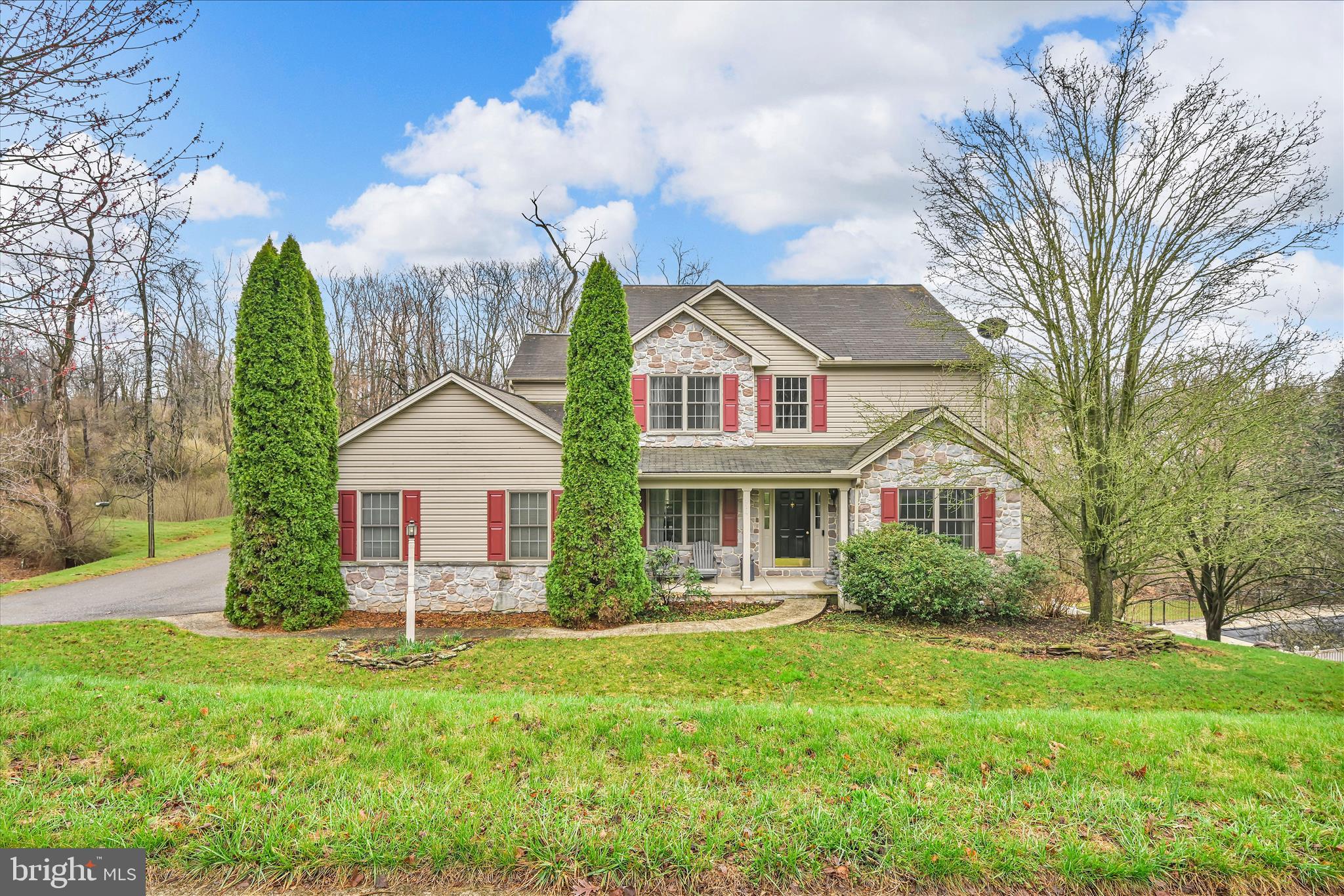MAPLE GLEN - Residential