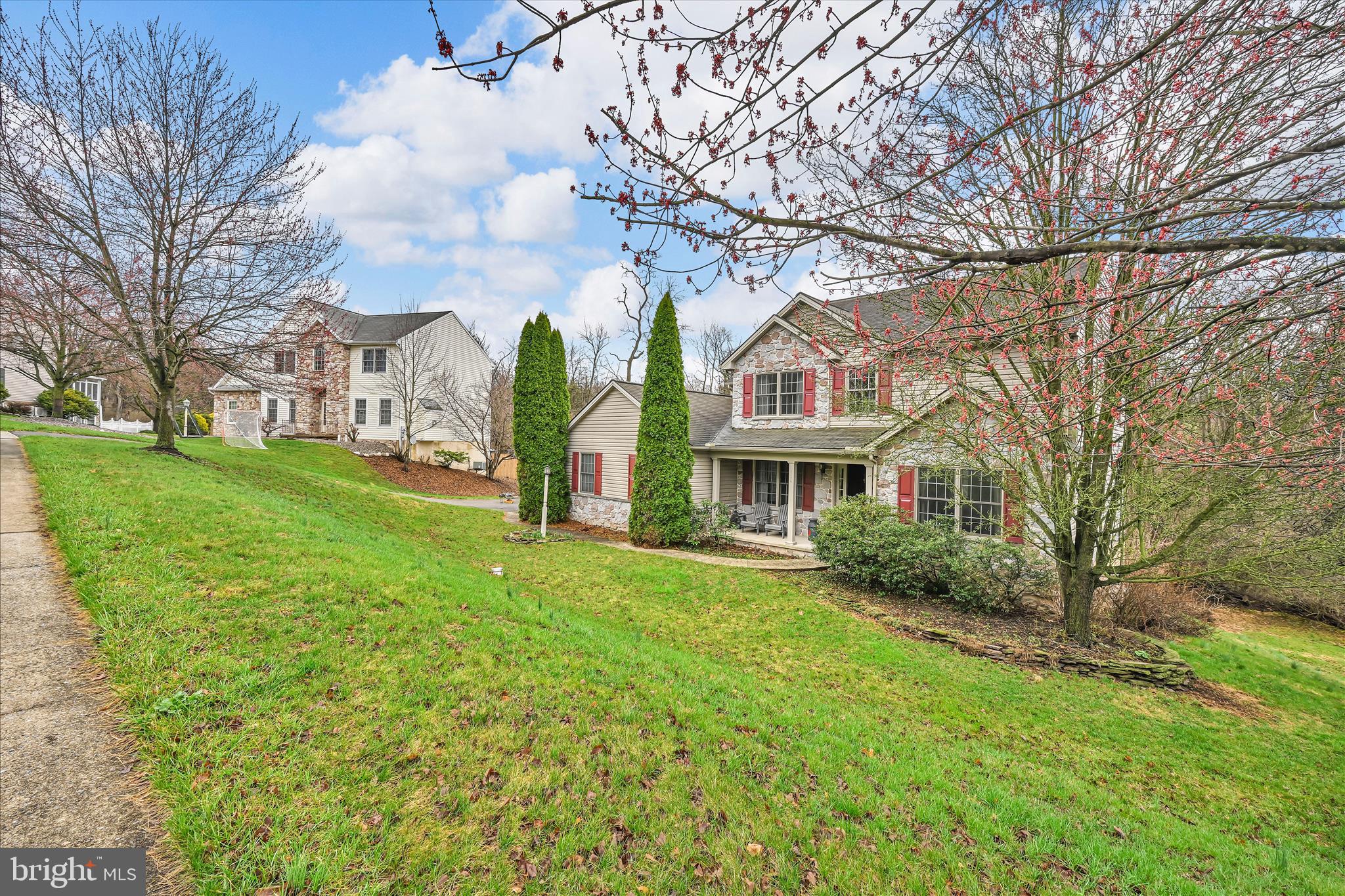 MAPLE GLEN - Residential