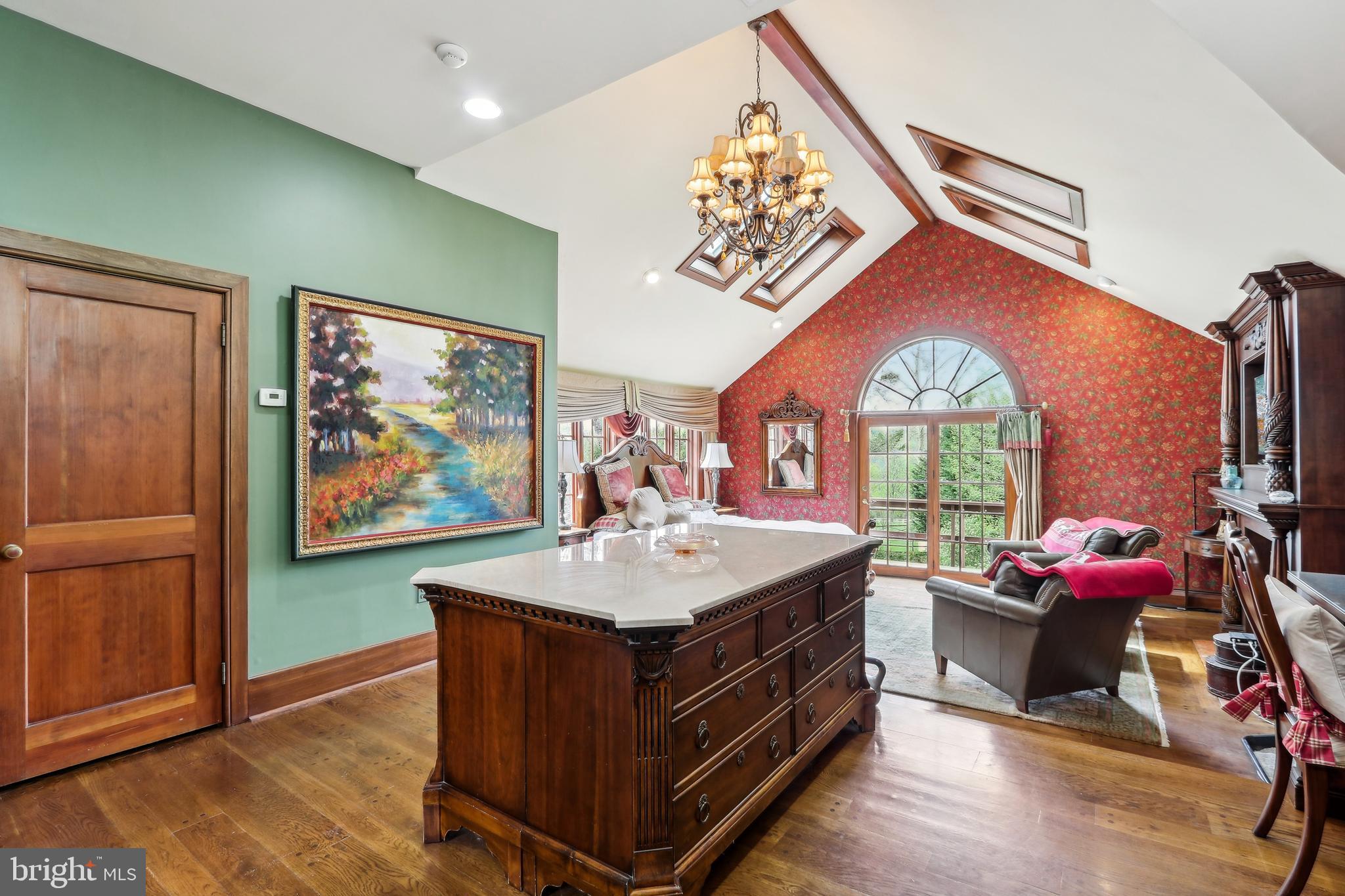 MEADOWBROOK - Residential
