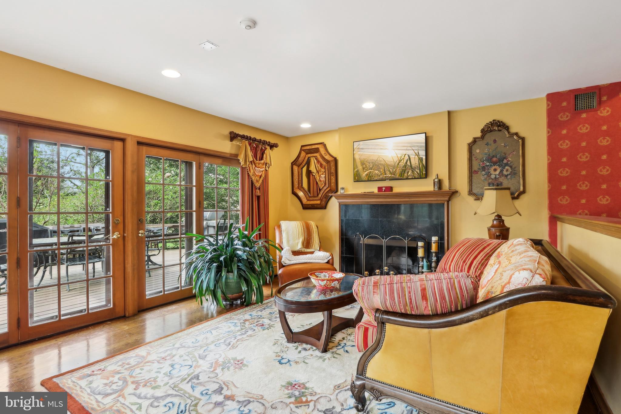 MEADOWBROOK - Residential