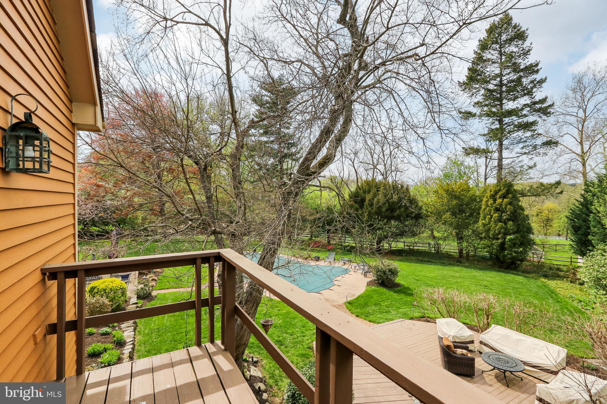 MEADOWBROOK - Residential