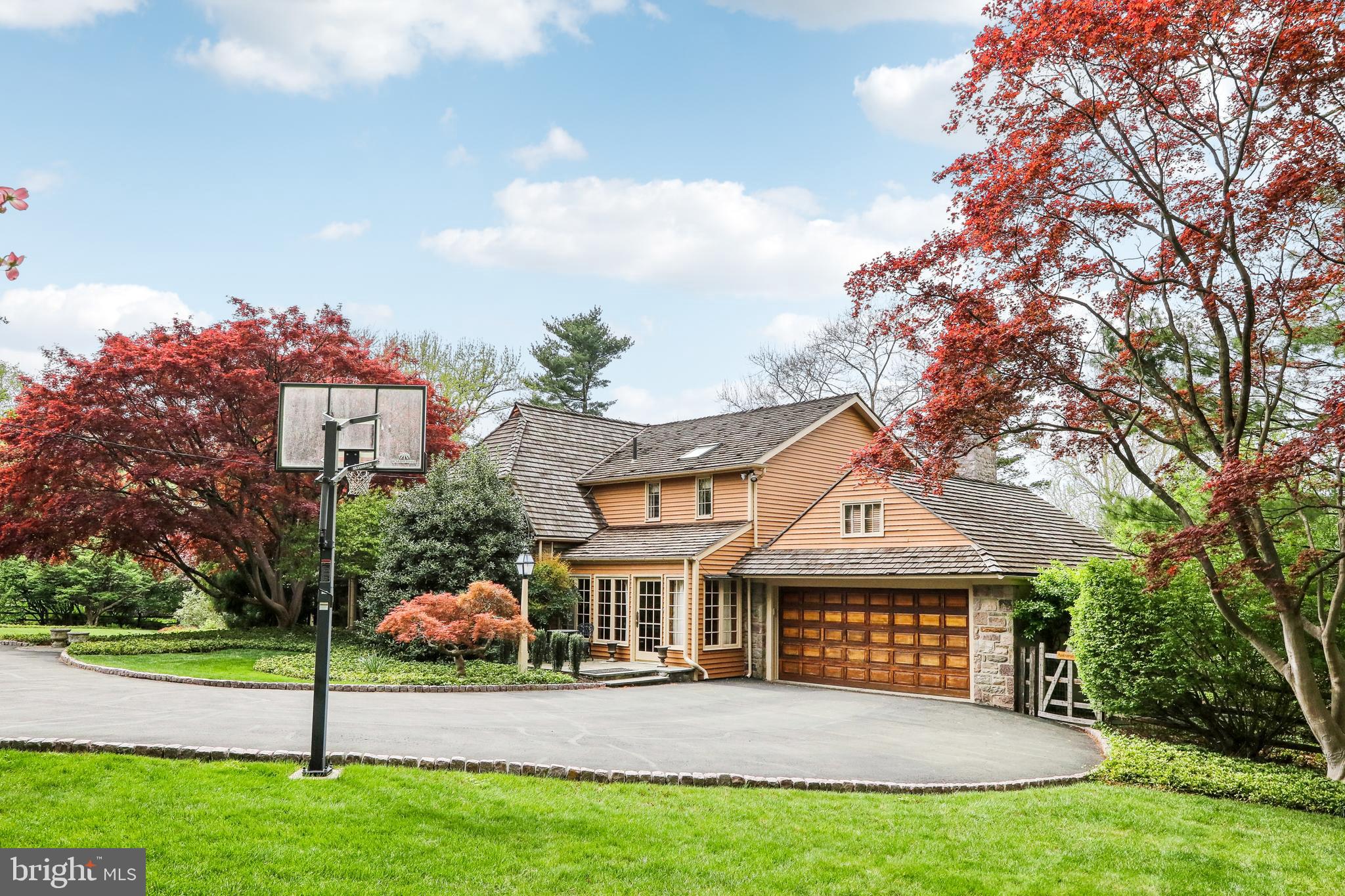 MEADOWBROOK - Residential
