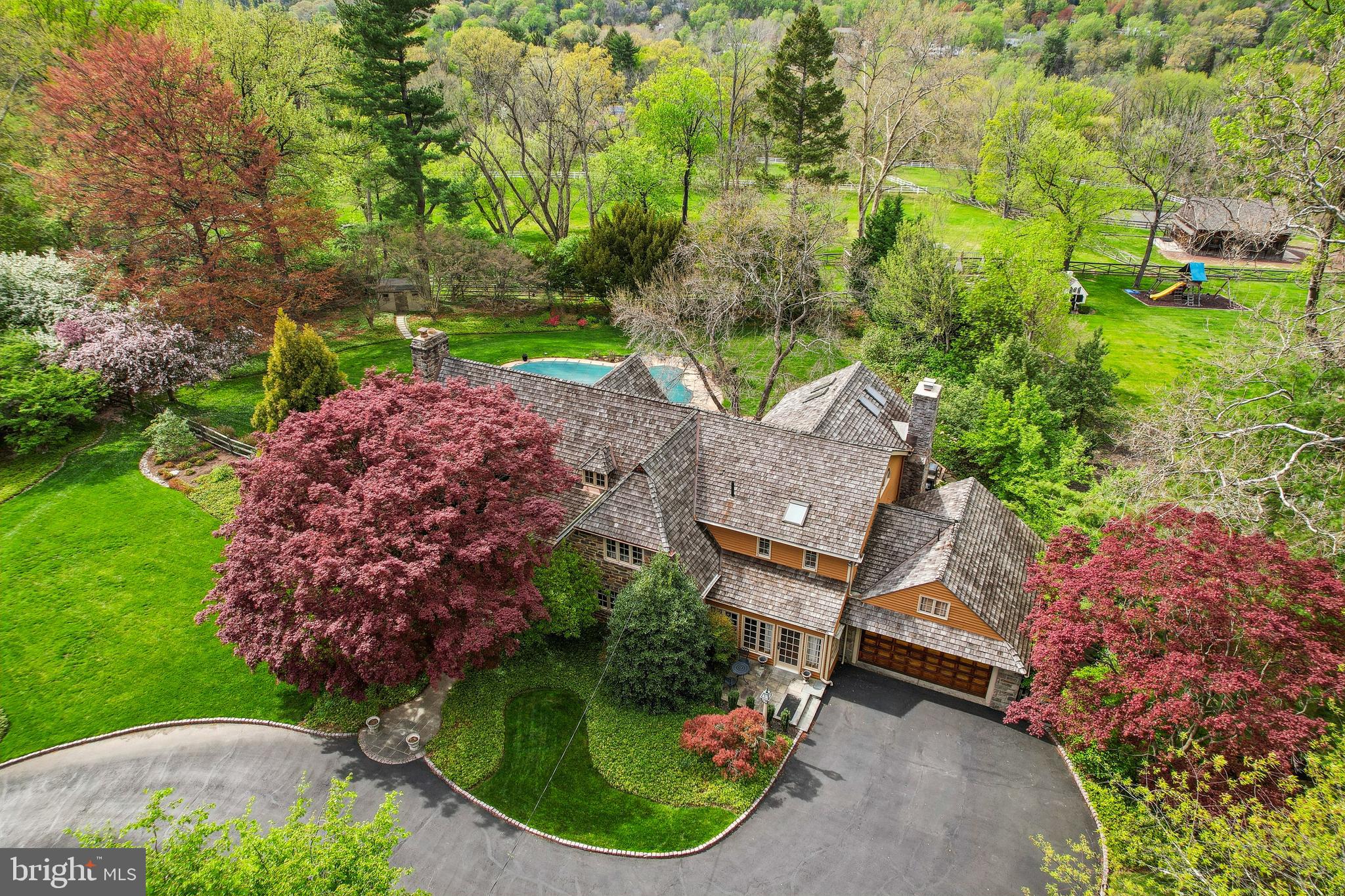 MEADOWBROOK - Residential