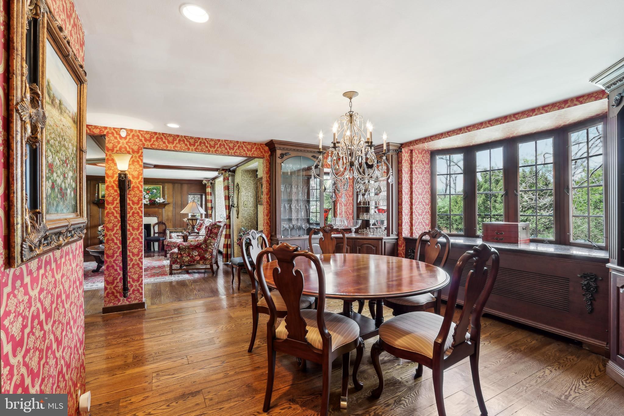 MEADOWBROOK - Residential
