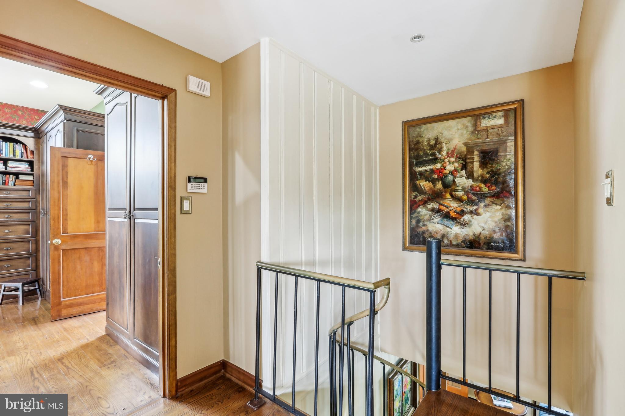 MEADOWBROOK - Residential