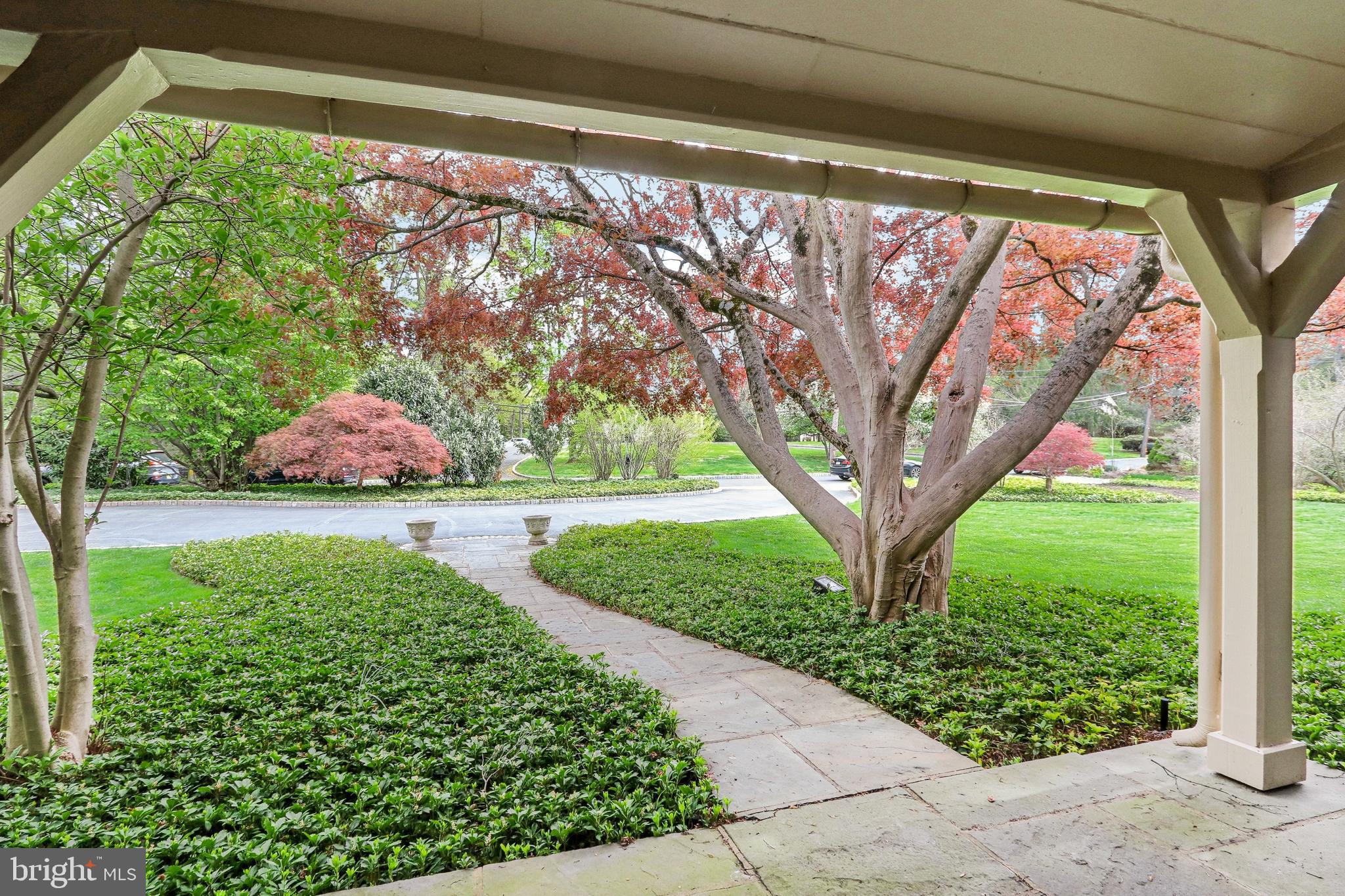 MEADOWBROOK - Residential