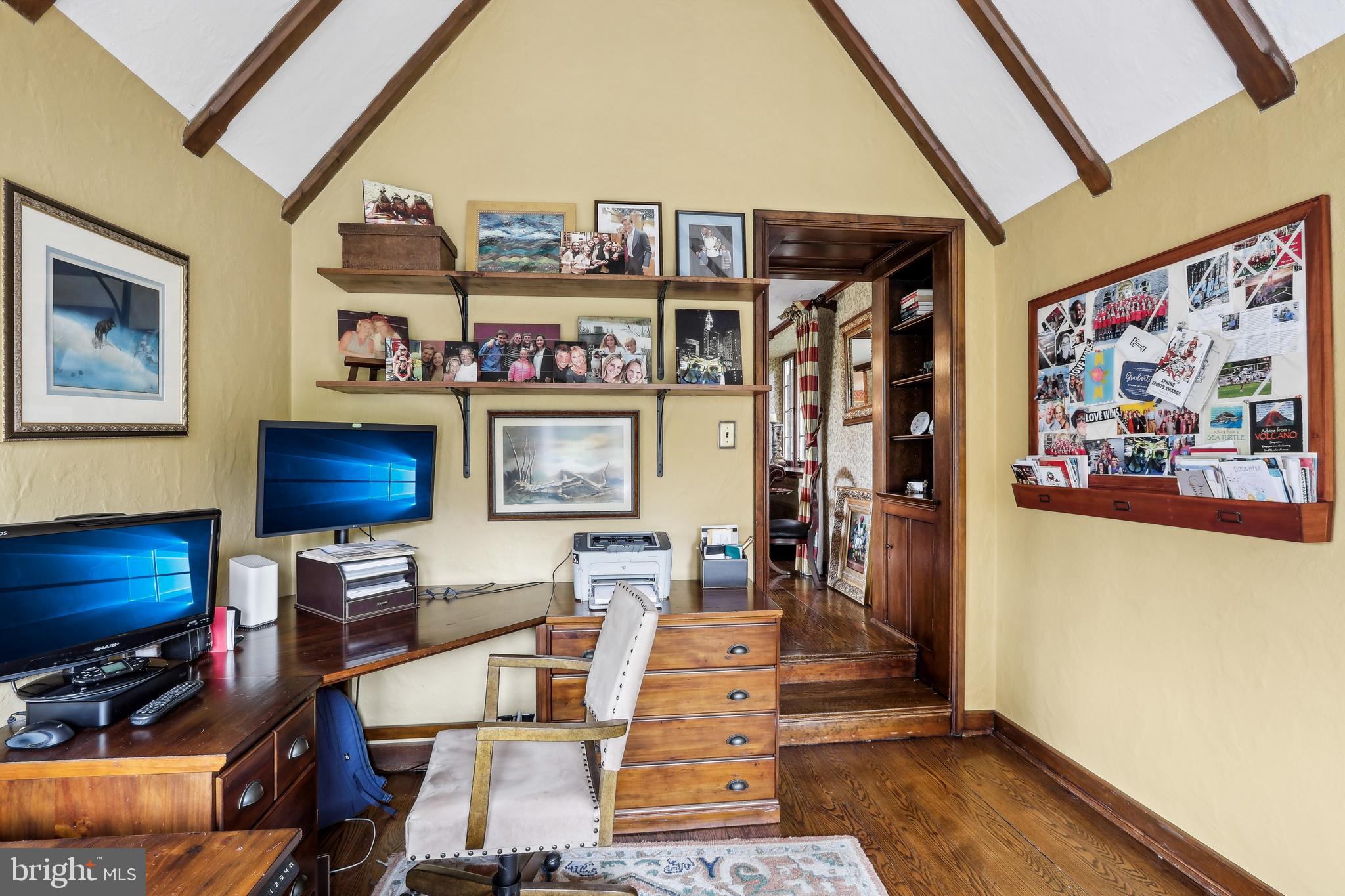 MEADOWBROOK - Residential
