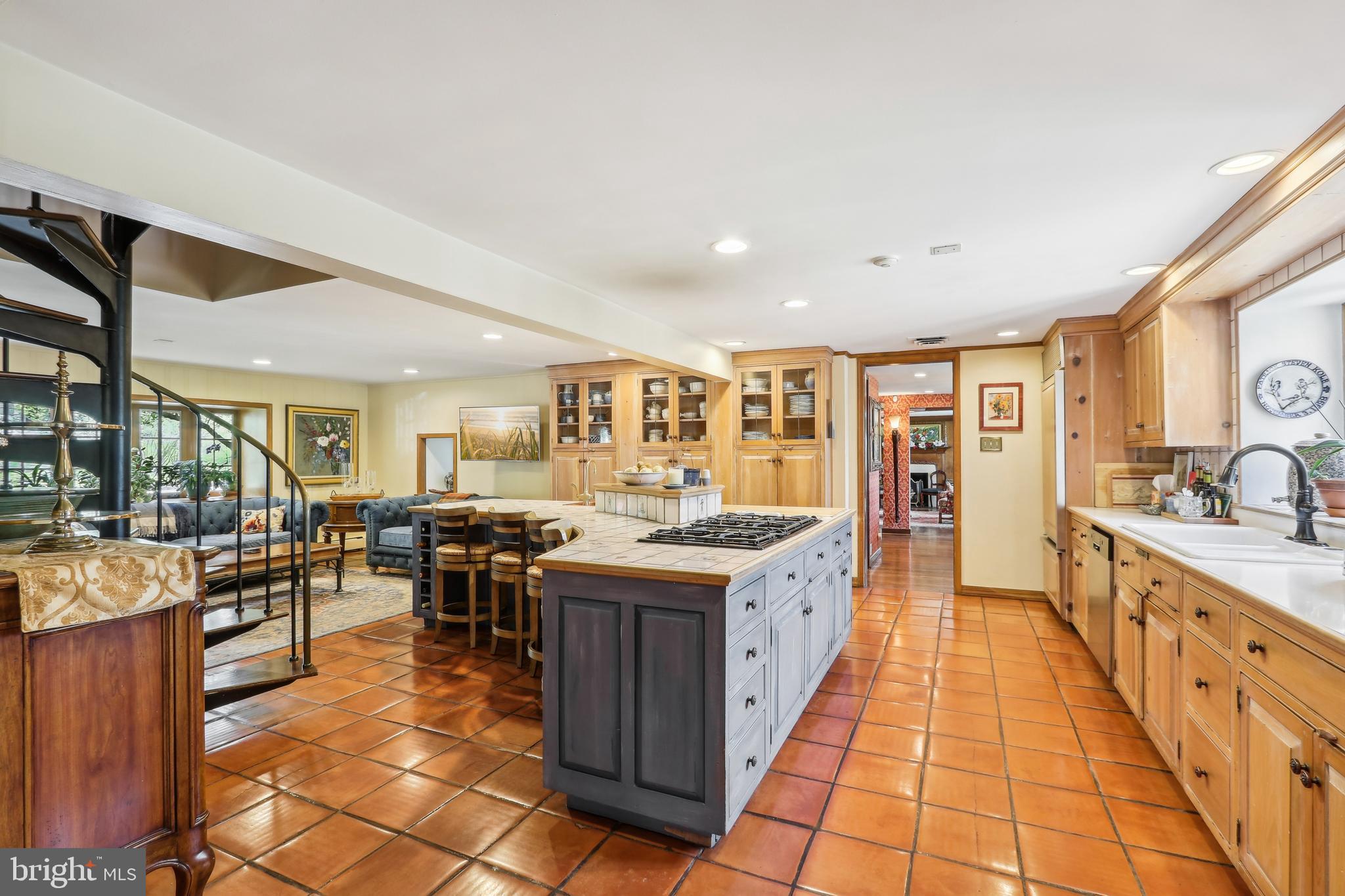 MEADOWBROOK - Residential