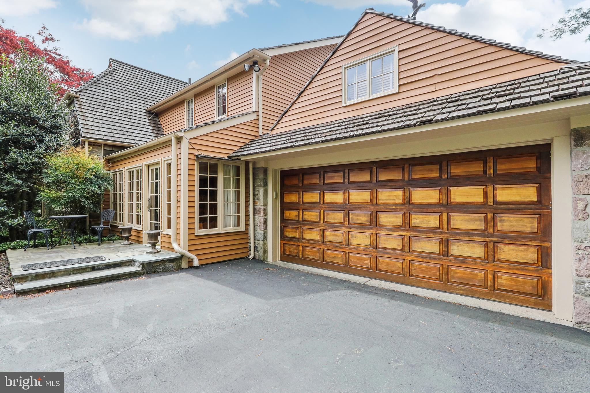 MEADOWBROOK - Residential