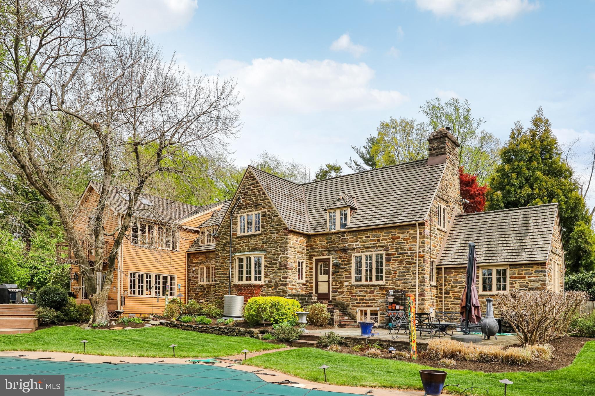 MEADOWBROOK - Residential