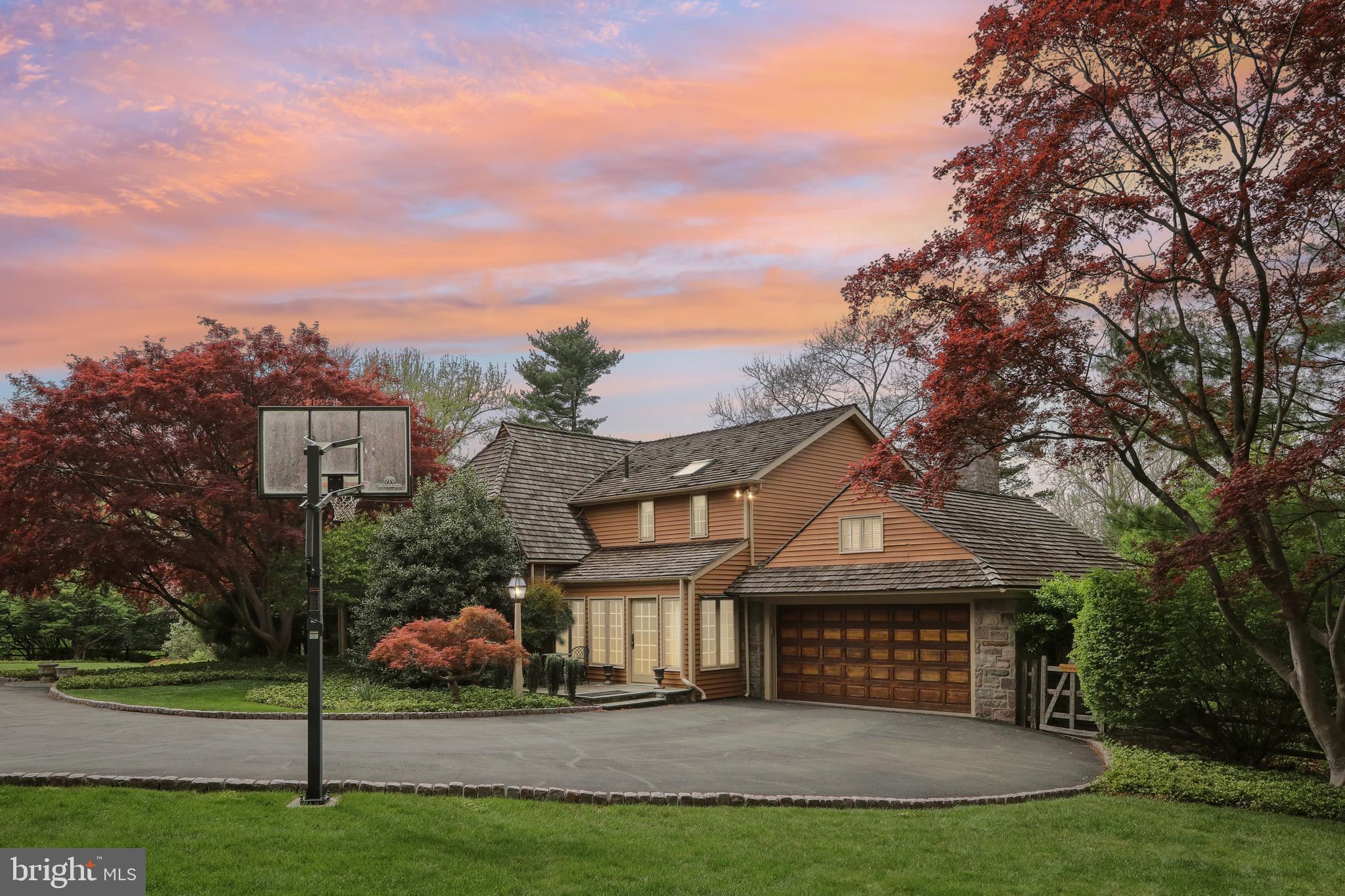 MEADOWBROOK - Residential