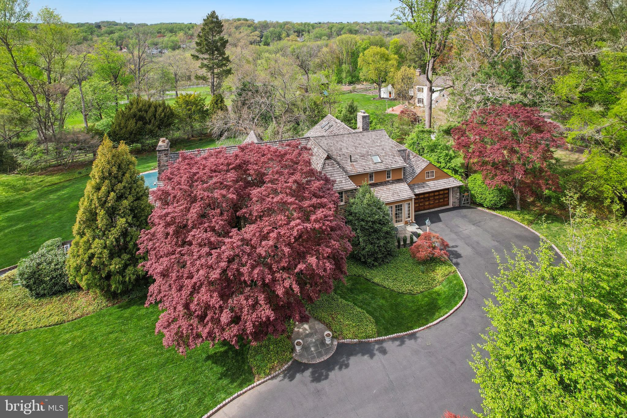 MEADOWBROOK - Residential