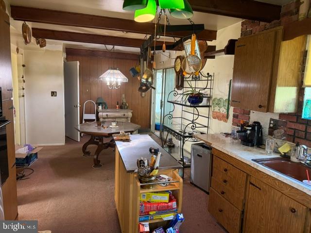 THE HIGHLANDS - Residential