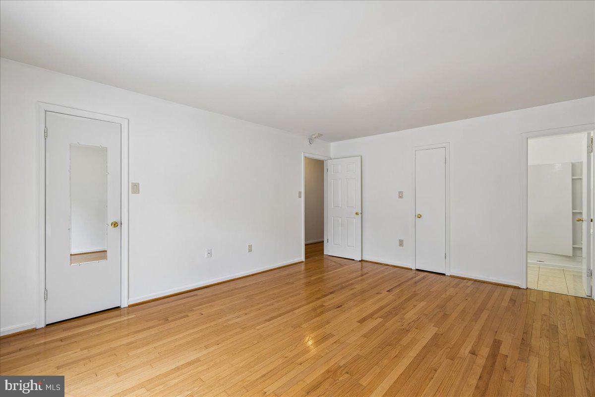 COLLEGE PARK KIDWELLS AD - Residential