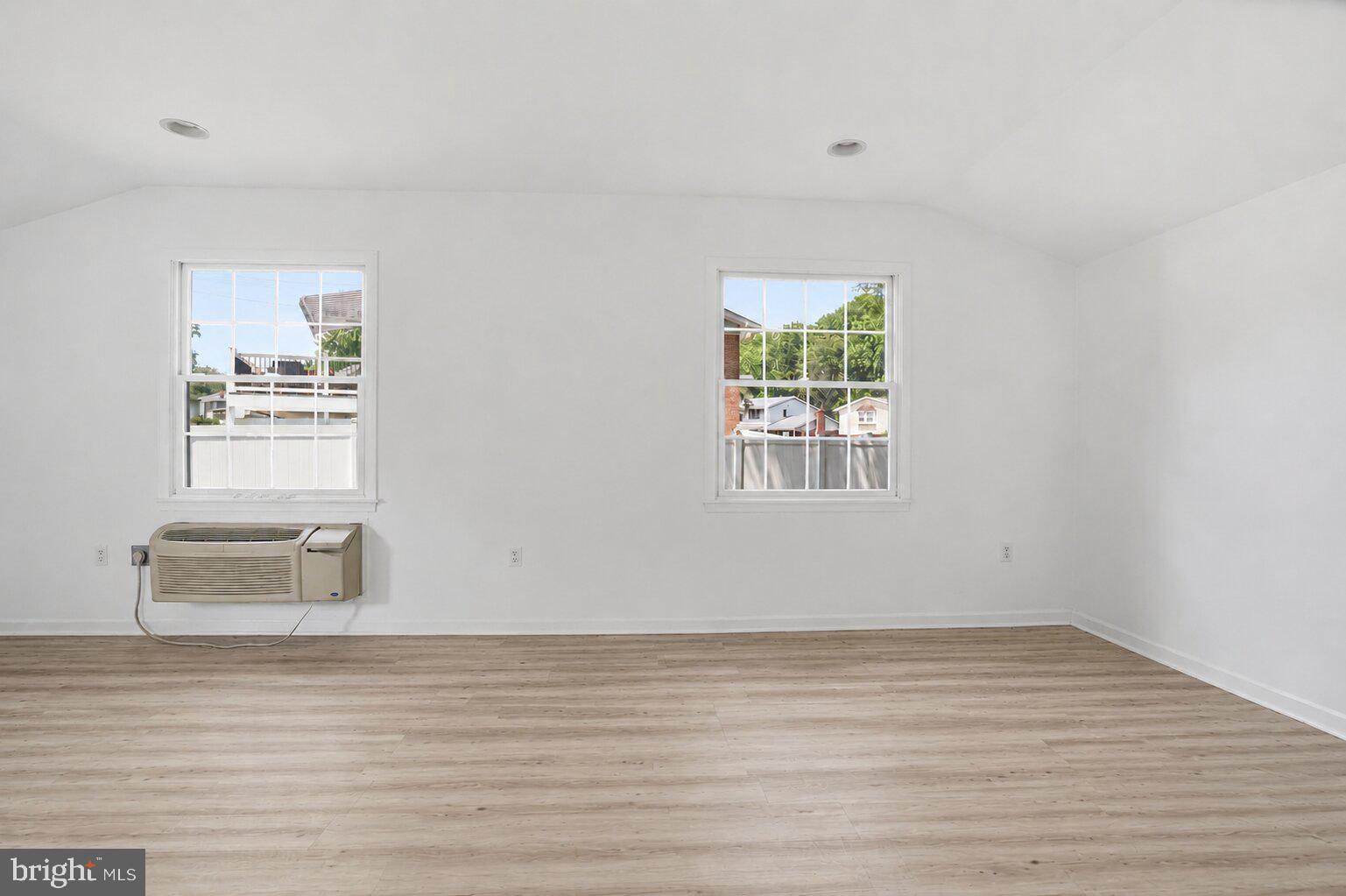 SPRINGLAKE - Residential