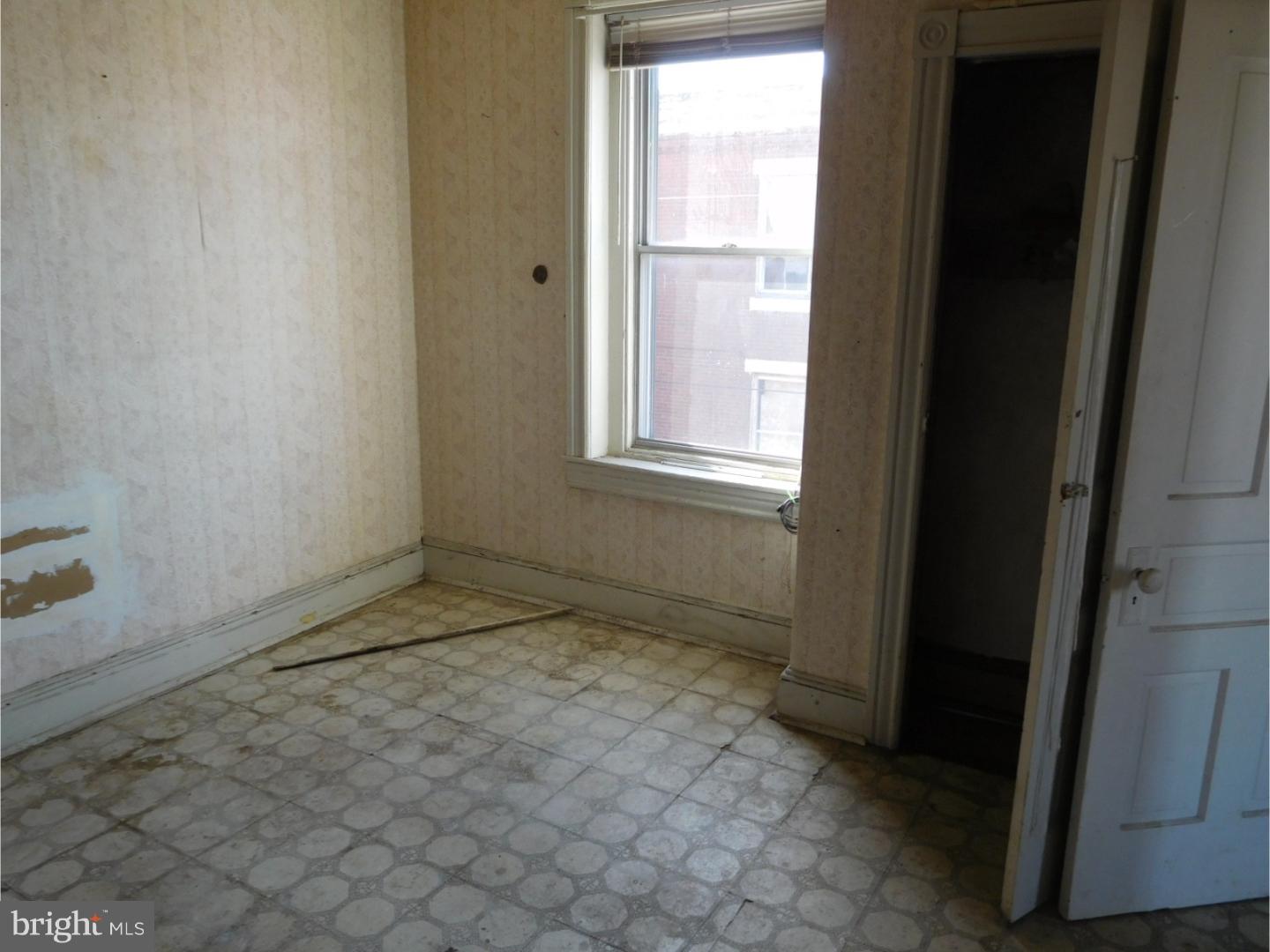 PHILADELPHIA (WEST) - Residential