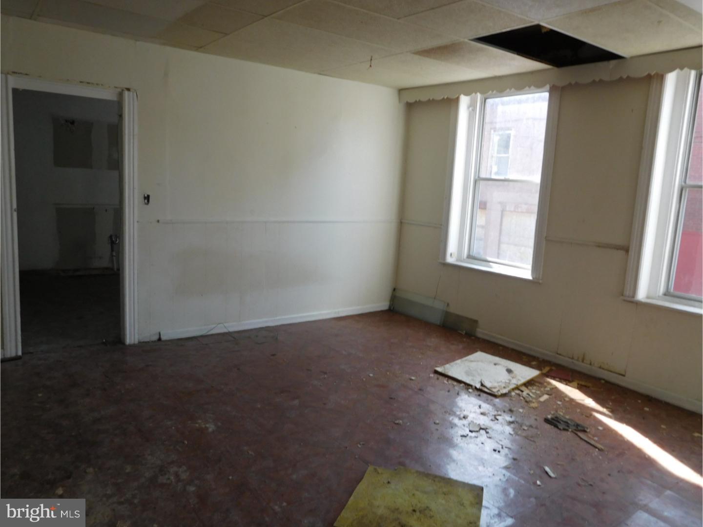 PHILADELPHIA (WEST) - Residential