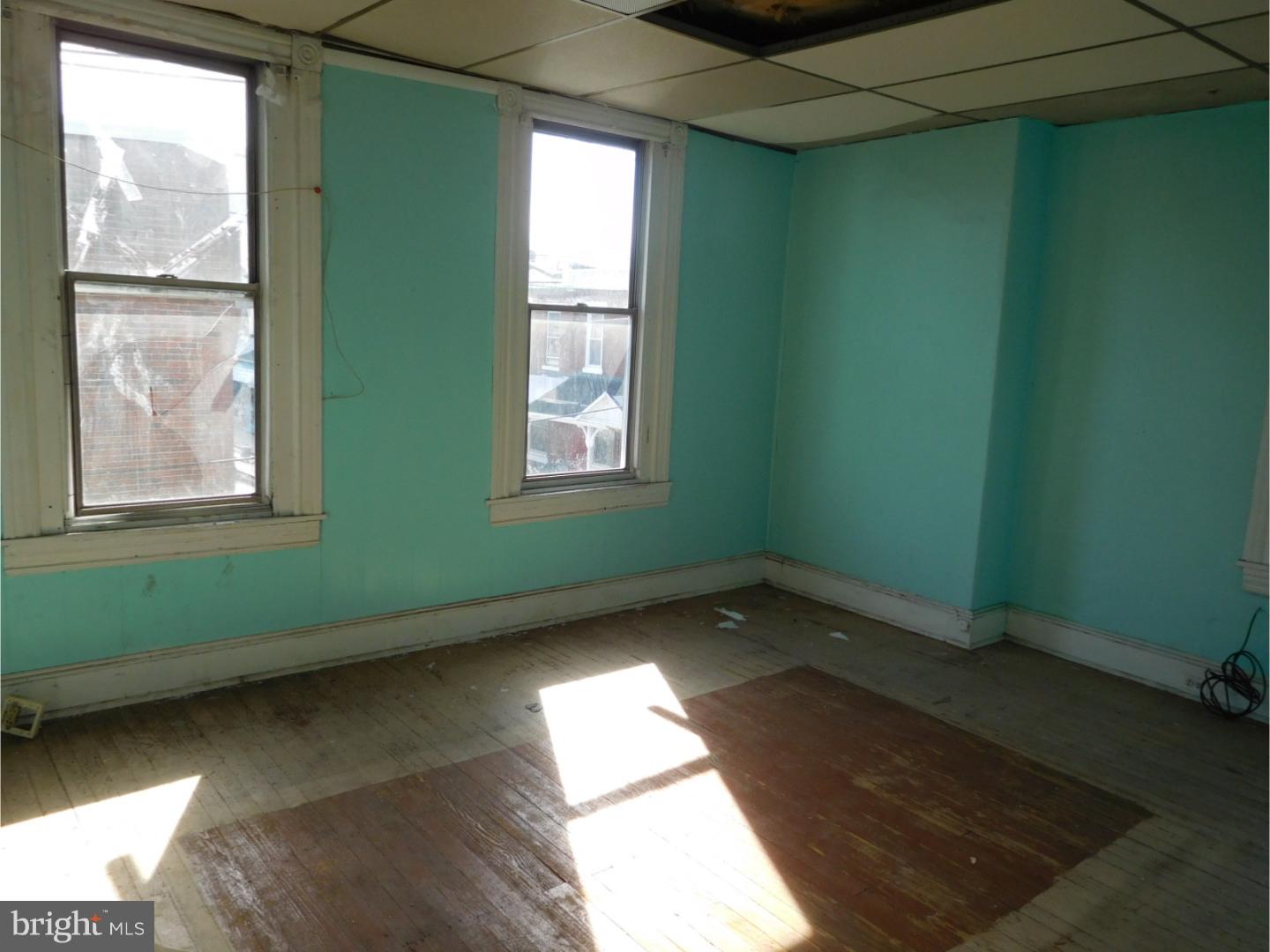 PHILADELPHIA (WEST) - Residential