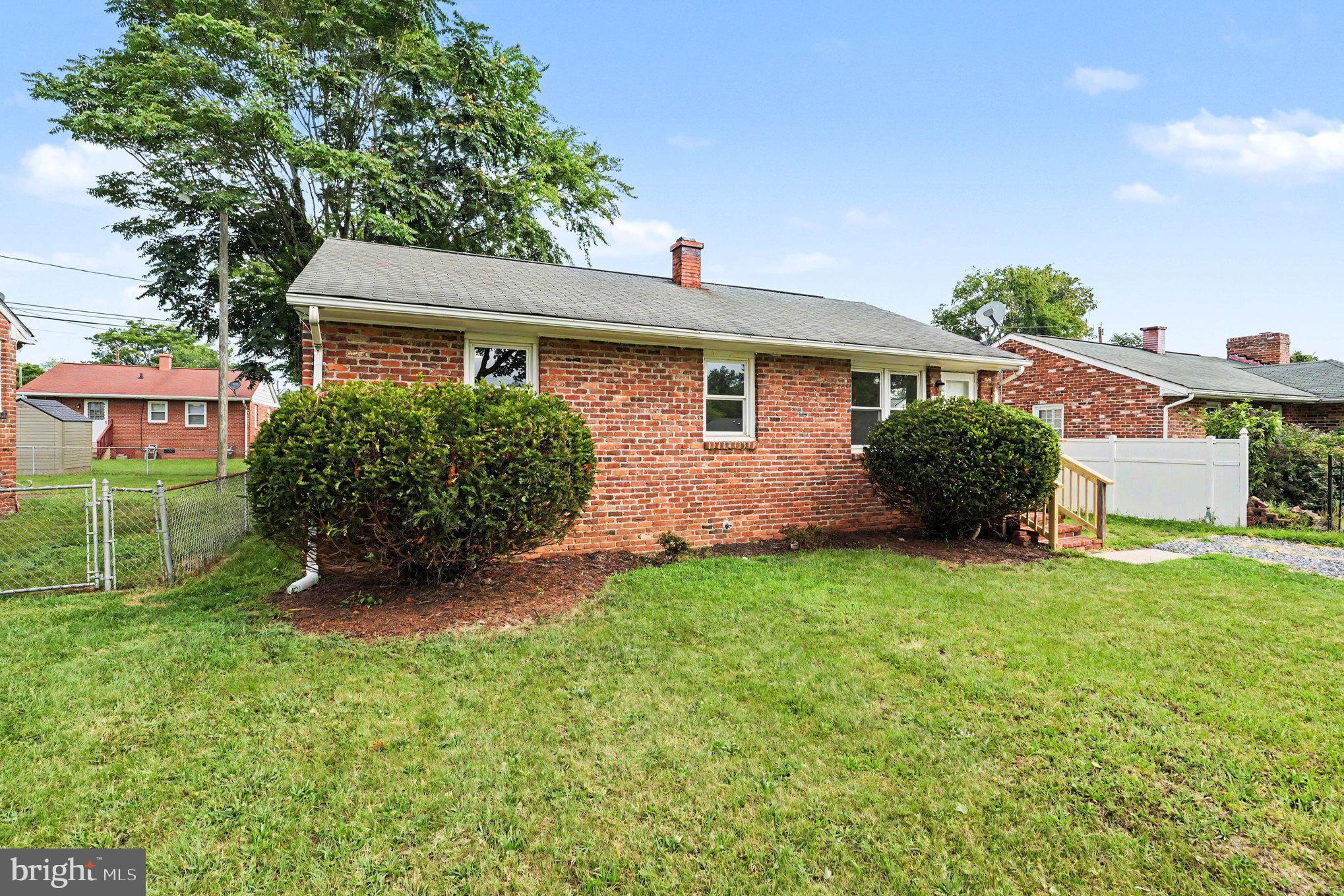 MAYFIELD - Residential