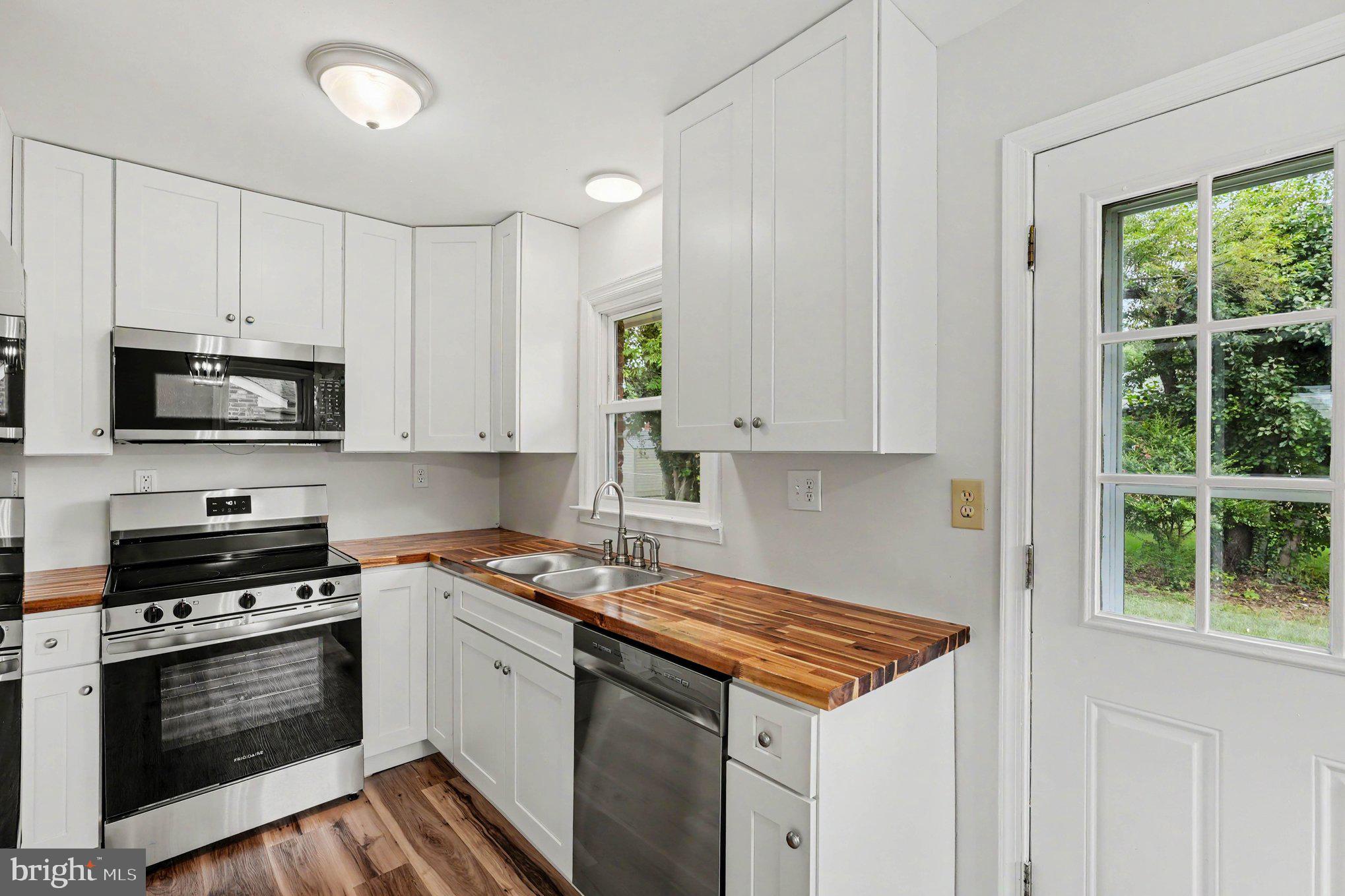 MAYFIELD - Residential