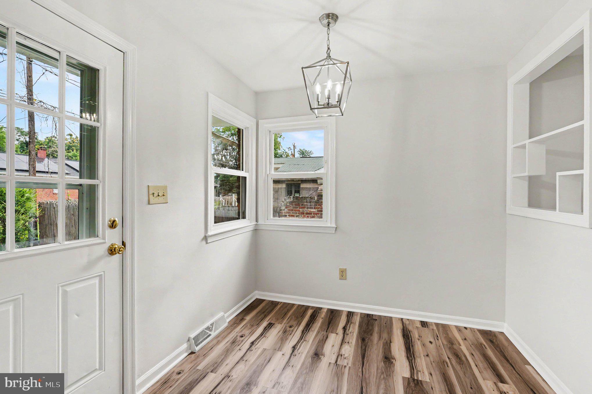MAYFIELD - Residential