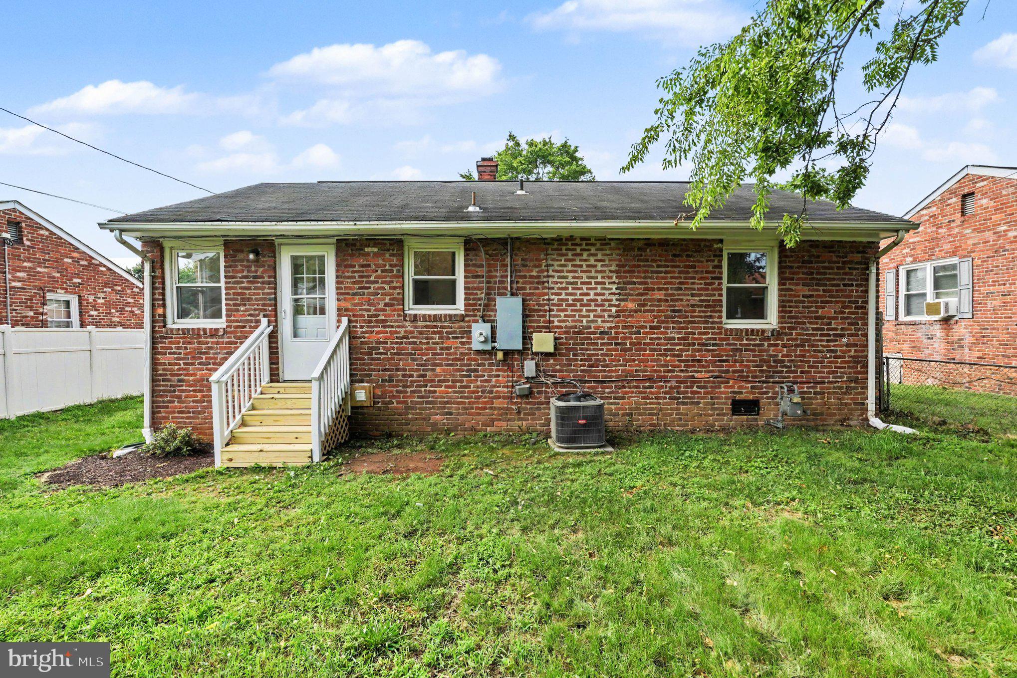 MAYFIELD - Residential