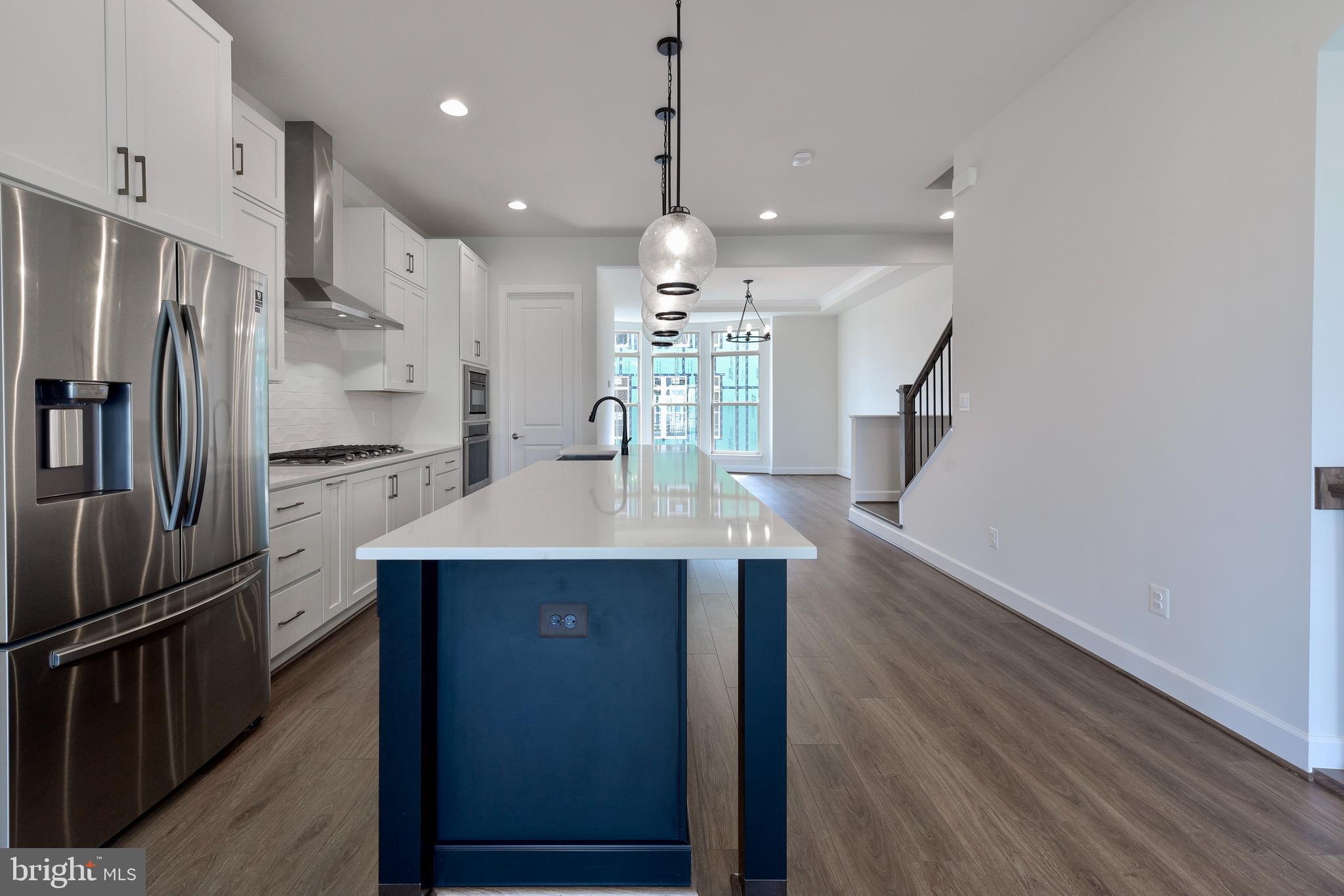 ONE LOUDOUN - Residential