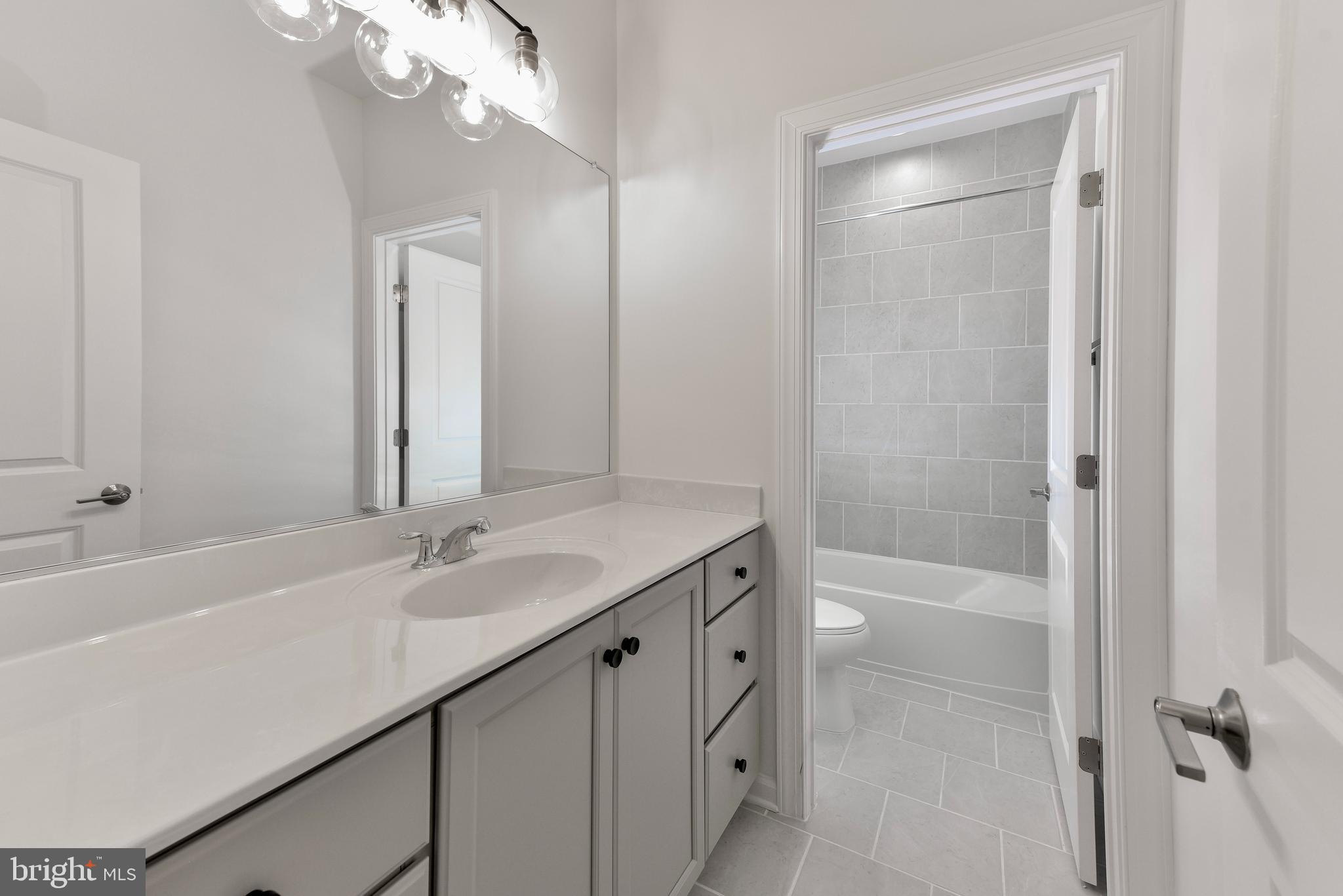 ONE LOUDOUN - Residential