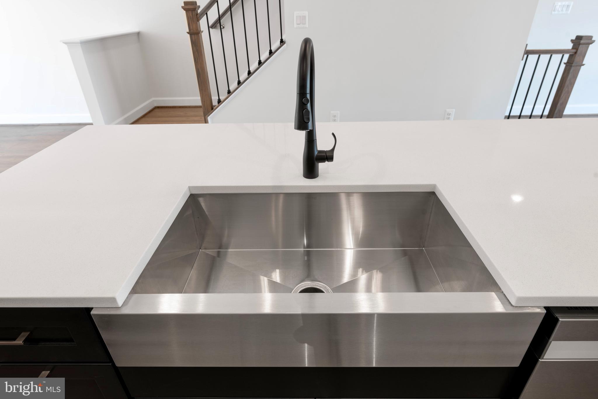ONE LOUDOUN - Residential