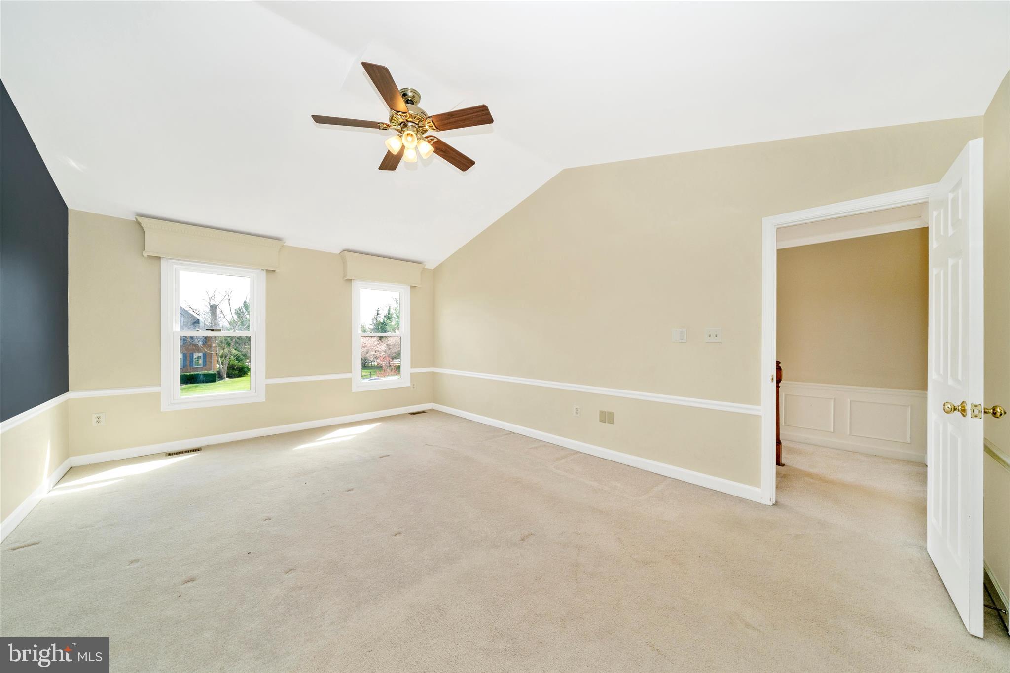 SENECA CHASE - Residential