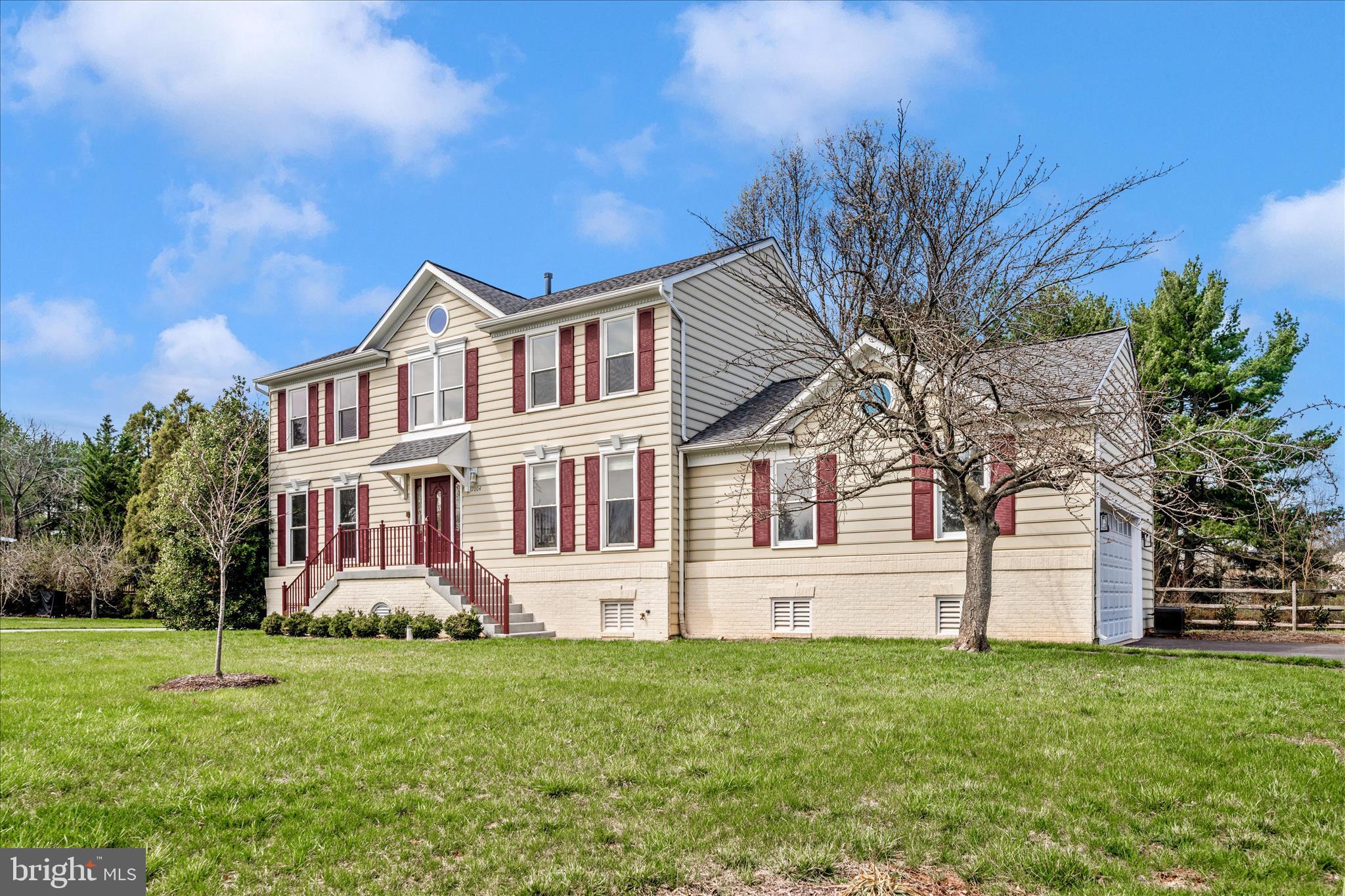 SENECA CHASE - Residential