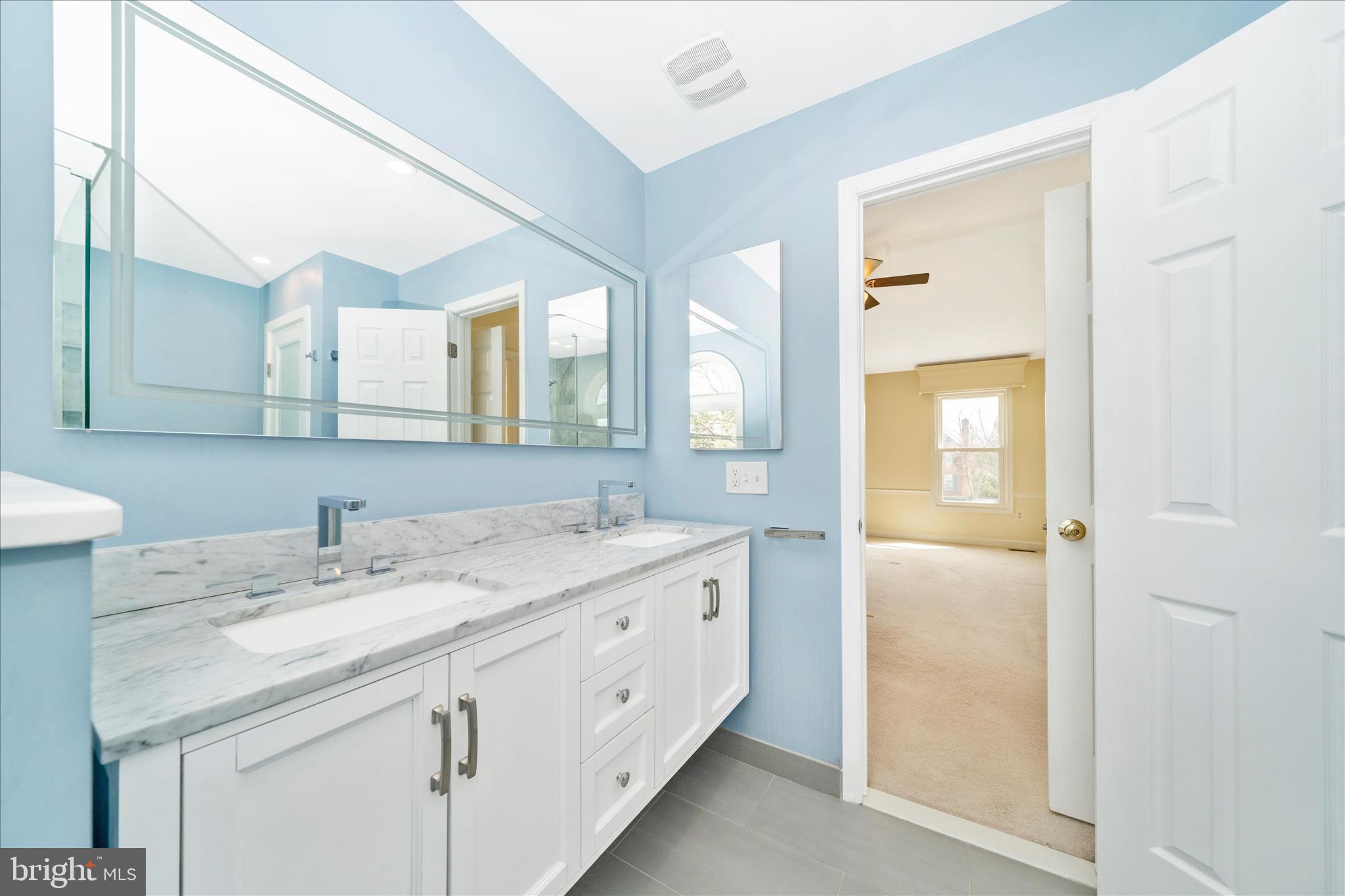 SENECA CHASE - Residential