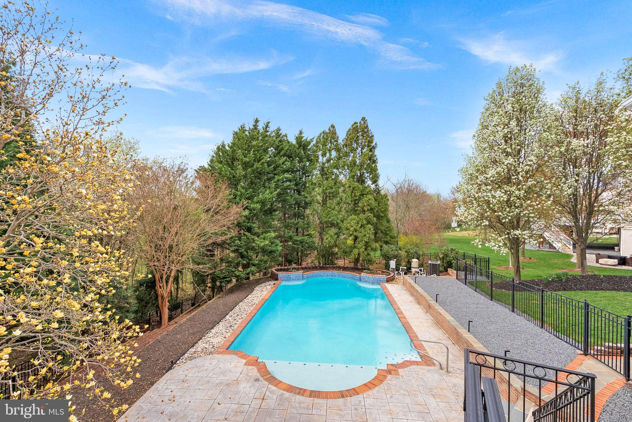 ASHBURN - Residential