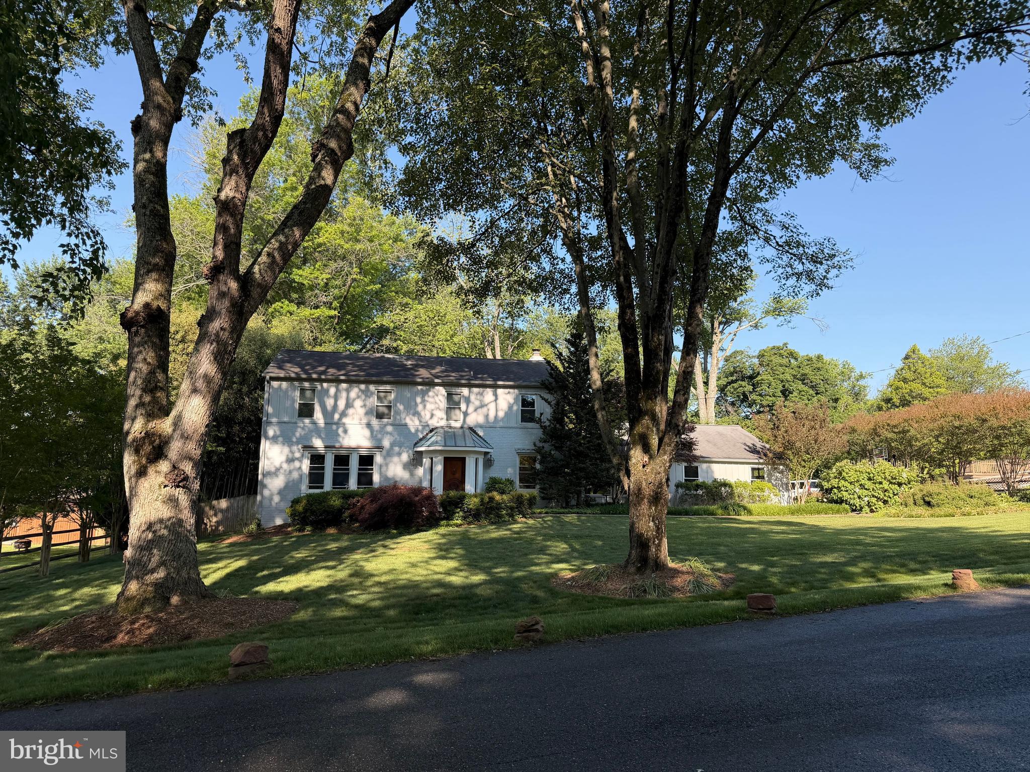 ANCIENT OAK - Residential