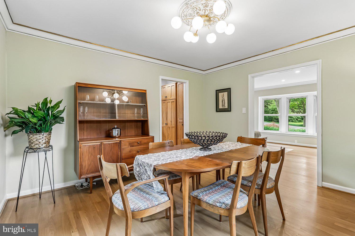ANCIENT OAK - Residential