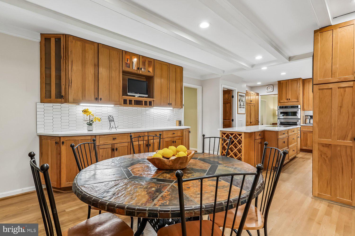 ANCIENT OAK - Residential