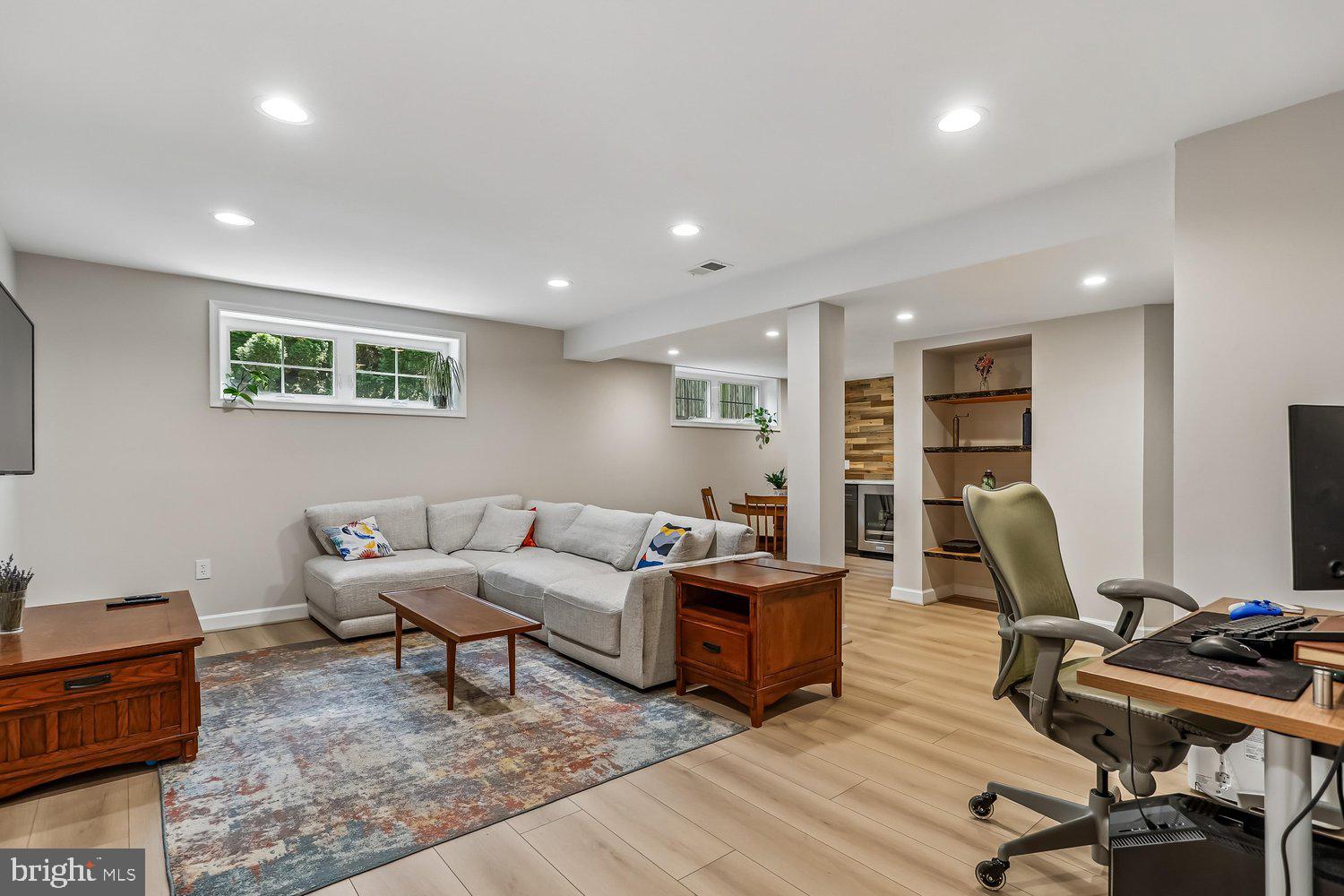 ANCIENT OAK - Residential