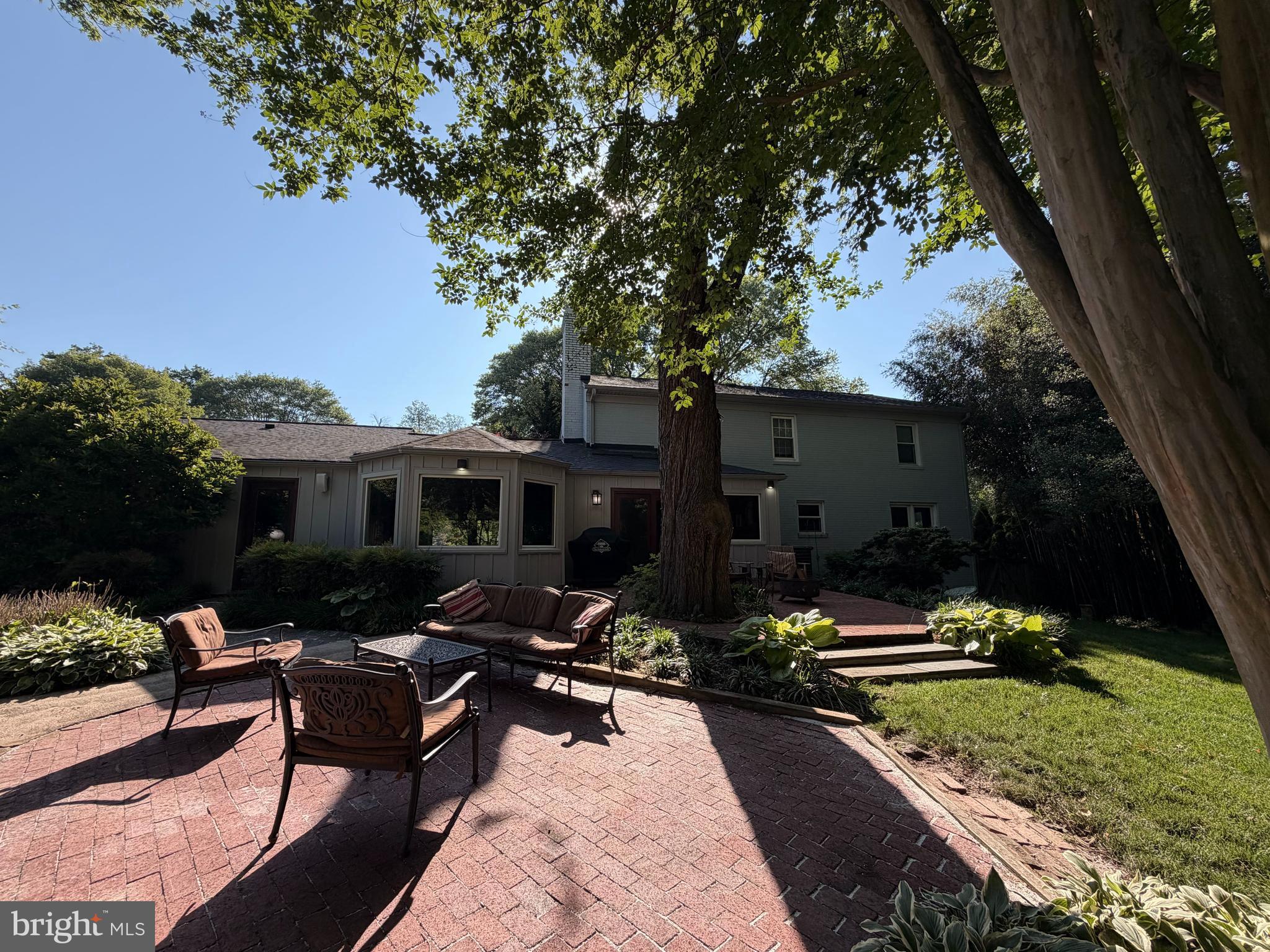 ANCIENT OAK - Residential