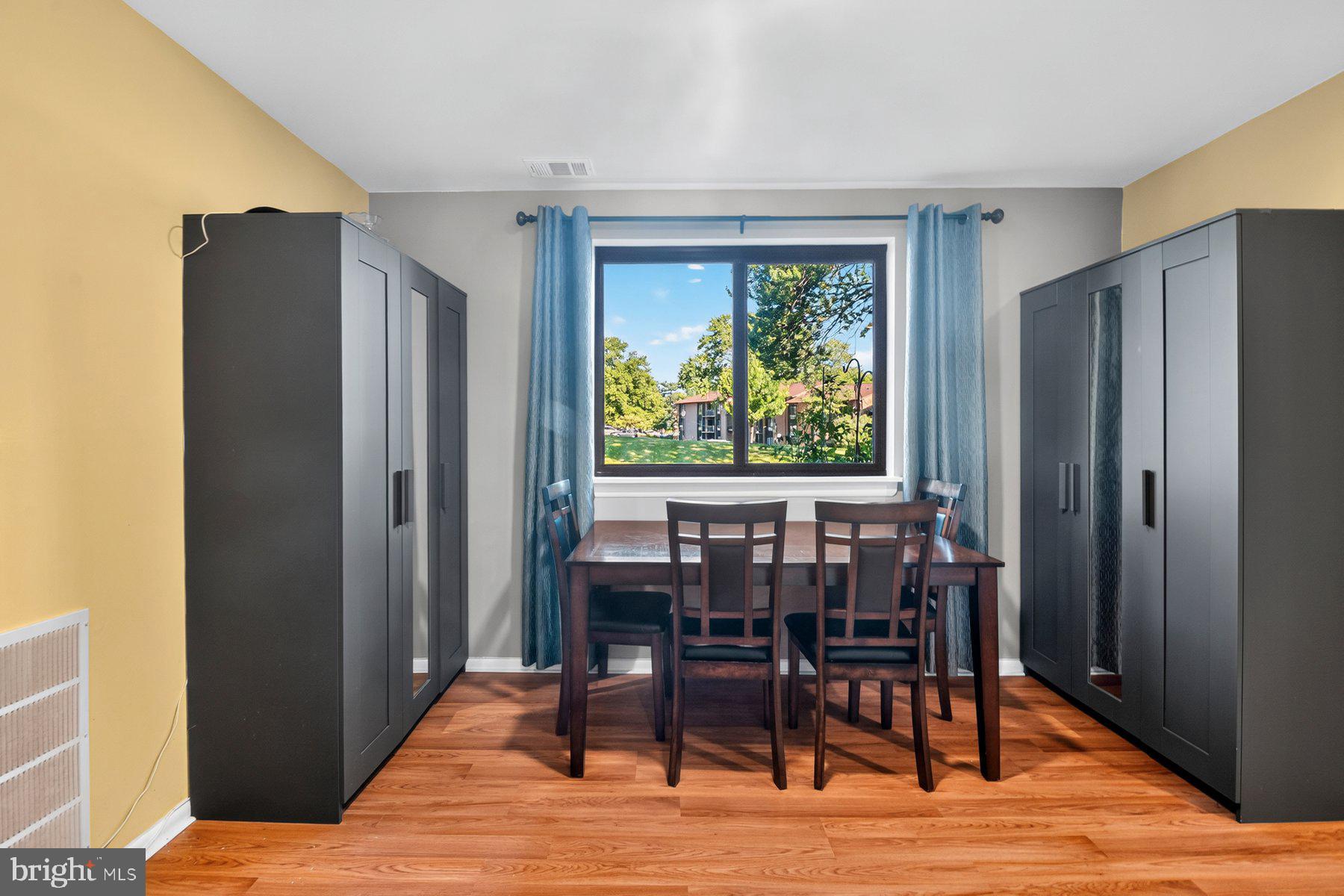 VILLAGE OF LONG REACH - Residential