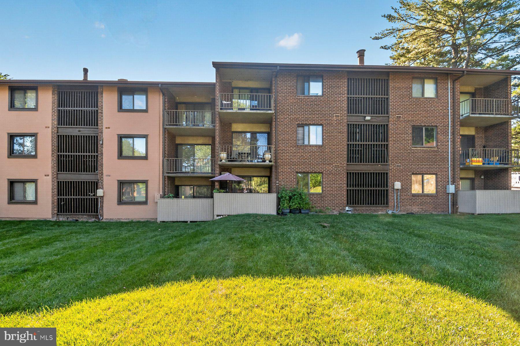 VILLAGE OF LONG REACH - Residential