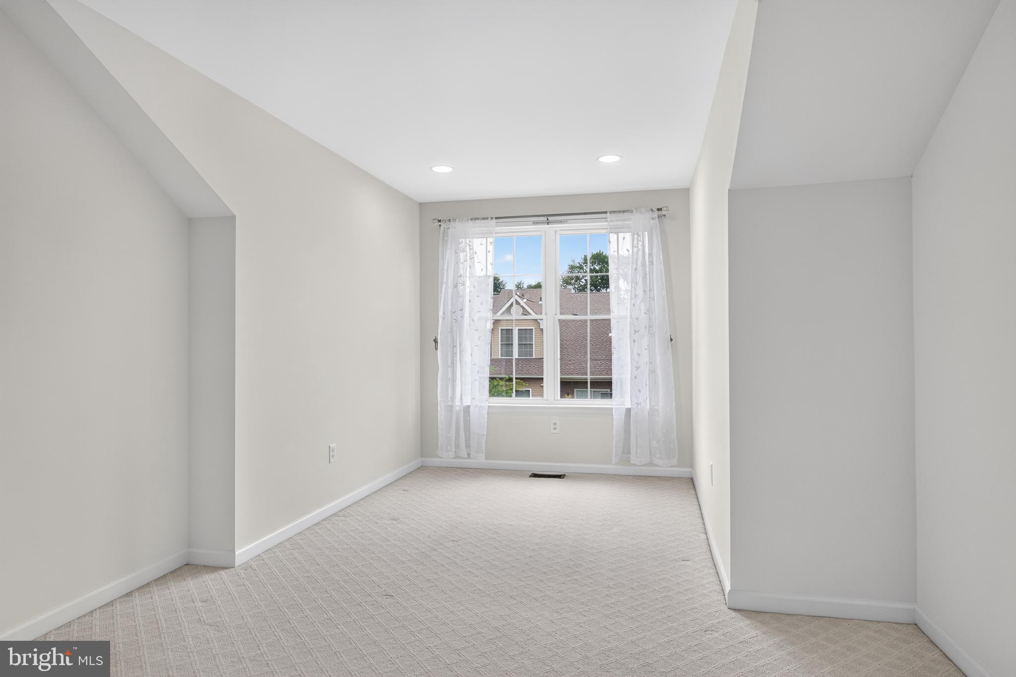 CROSSINGS AT CHRIS - Residential